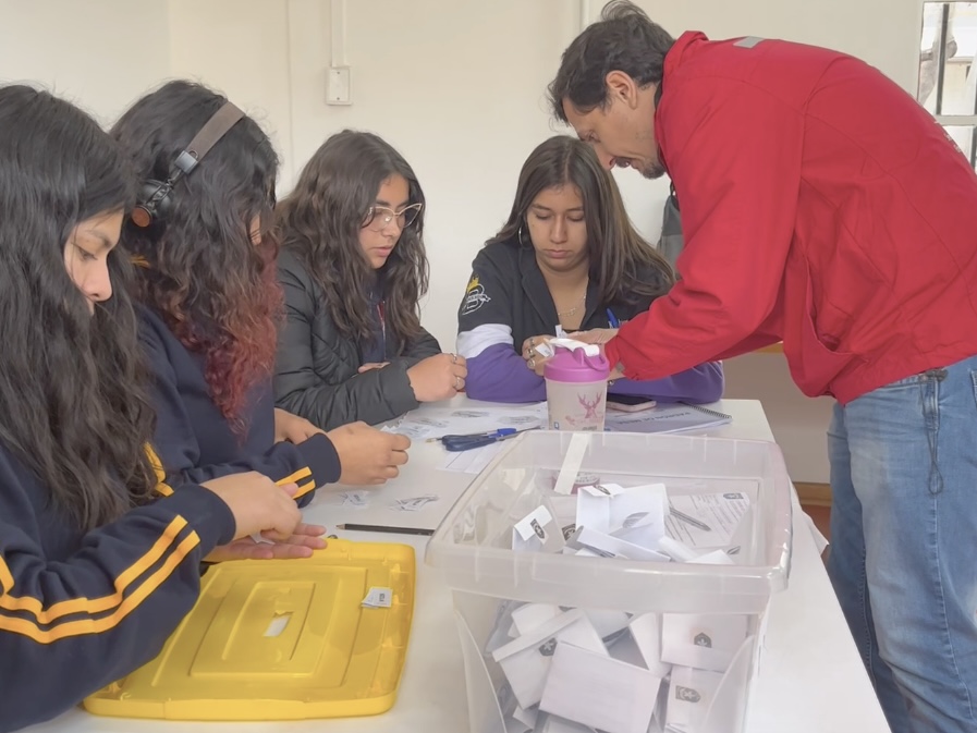 LOS ANDES: Servel Acompañó Elecciones Del Centro De Alumnos Del Liceo Bicentenario Técnico Amancay