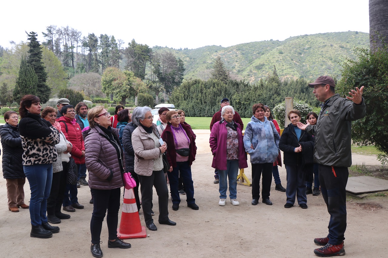 CALLE LARGA: Integrantes del Programa Vínculos de Calle Larga celebraron el equinoccio de primavera en el Jardín Botánico Nacional de Viña del Mar