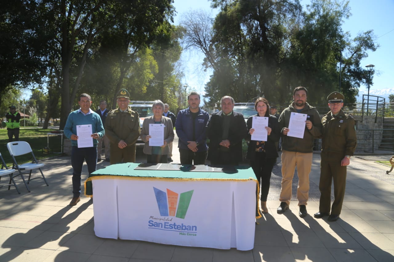 SAN ESTEBAN: Municipio de San Esteban y Carabineros firman convenio para iniciar trabajo de patrullajes conjuntos