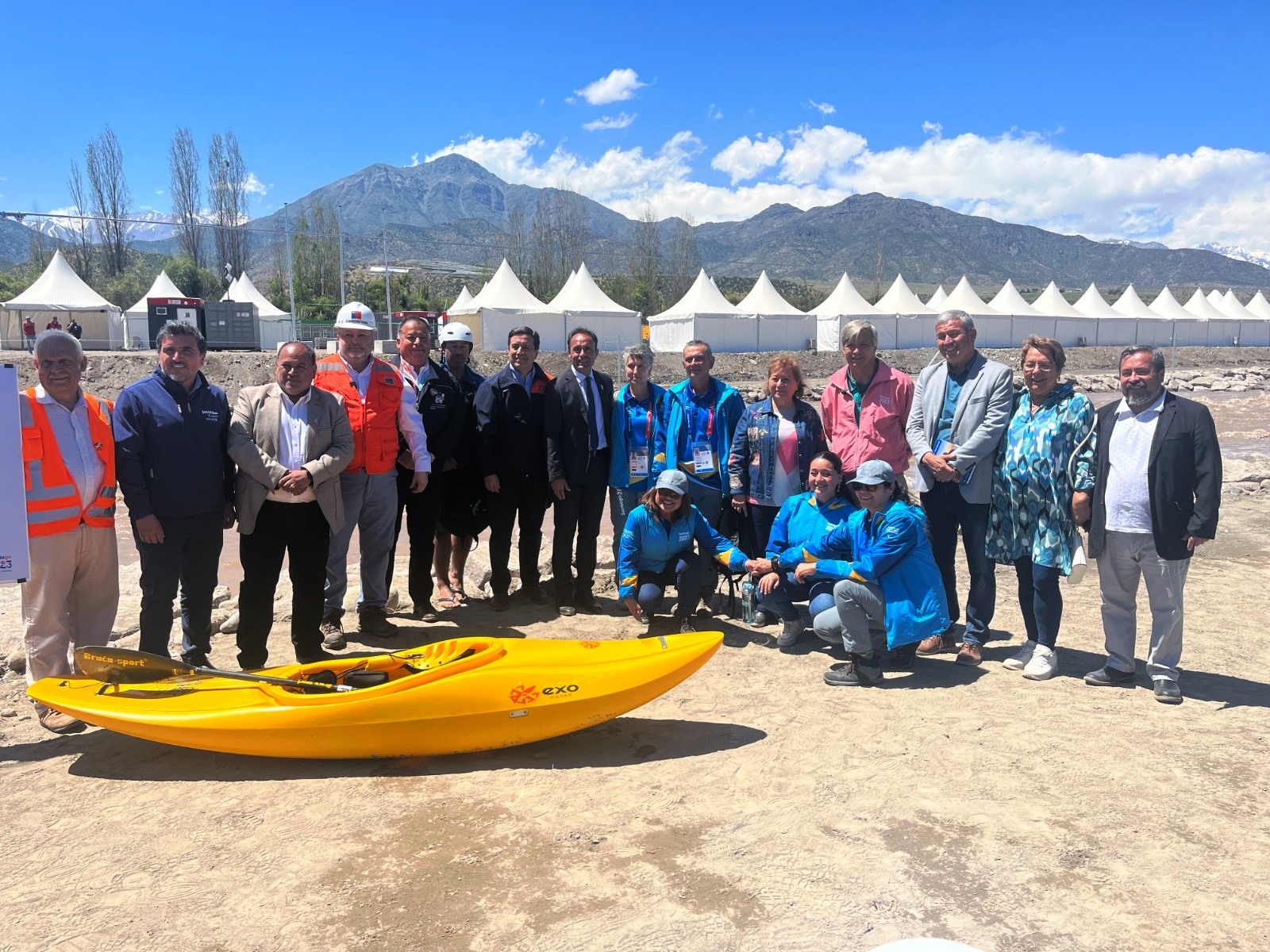 LOS ANDES: Ministros de deporte y obras públicas entregan pista de canotaje slalom a la organización de los Juegos Panamericanos Santiago 2023