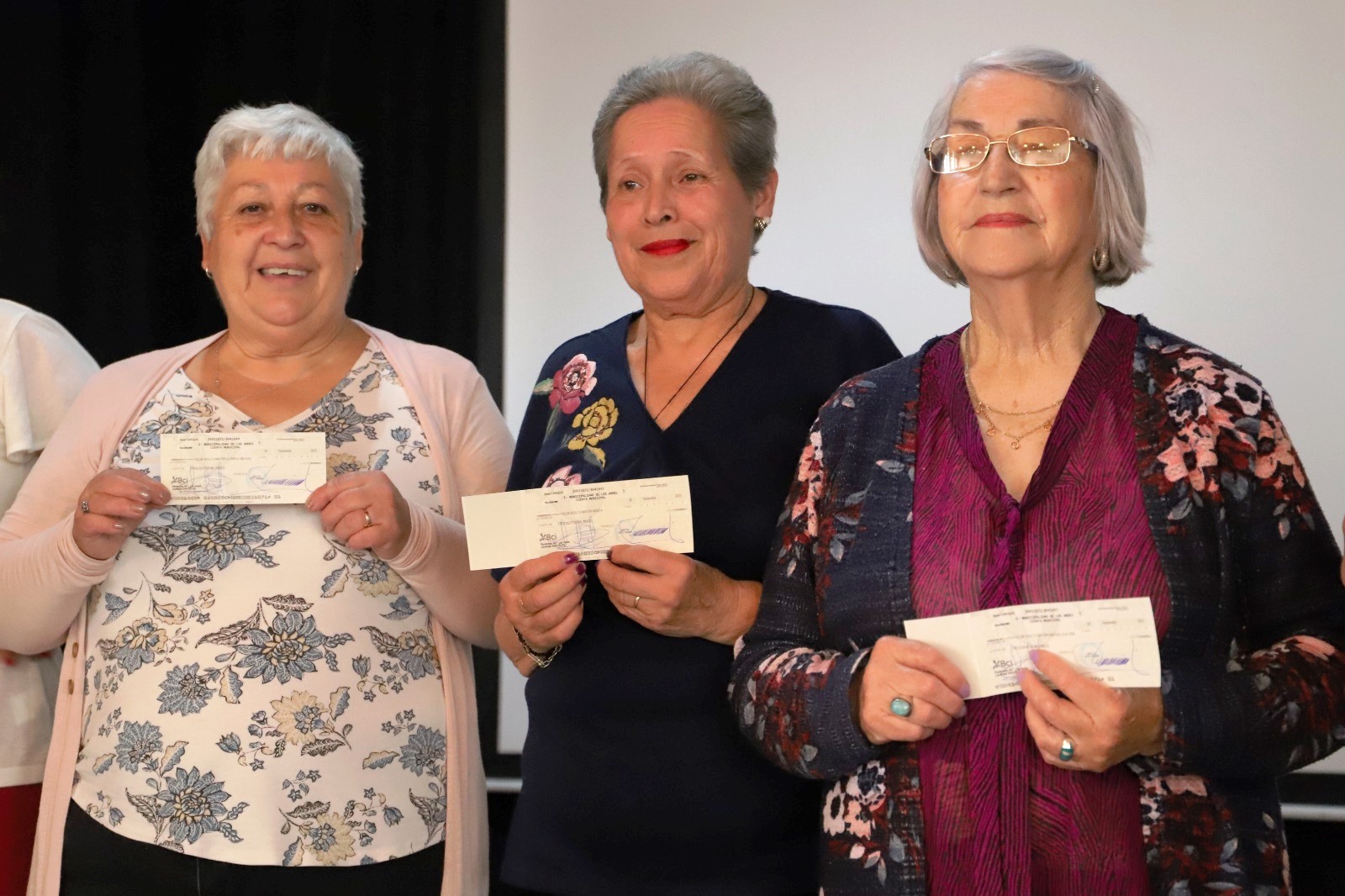 LOS ANDES: Municipio andino entregó cheques de subvenciones a clubes de personas mayores