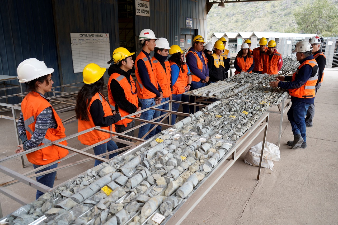 LOS ANDES: Programa “Andina más Cerca” acercó la minería a más de 600 estudiantes del Valle del Aconcagua