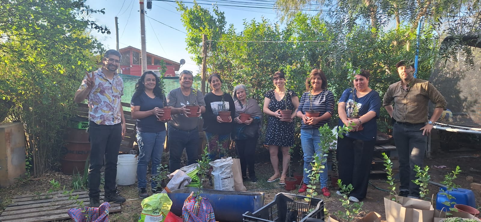 CODELCO: Vecinos de Chacabuco y del Camino Internacional participan en taller de abonos orgánicos