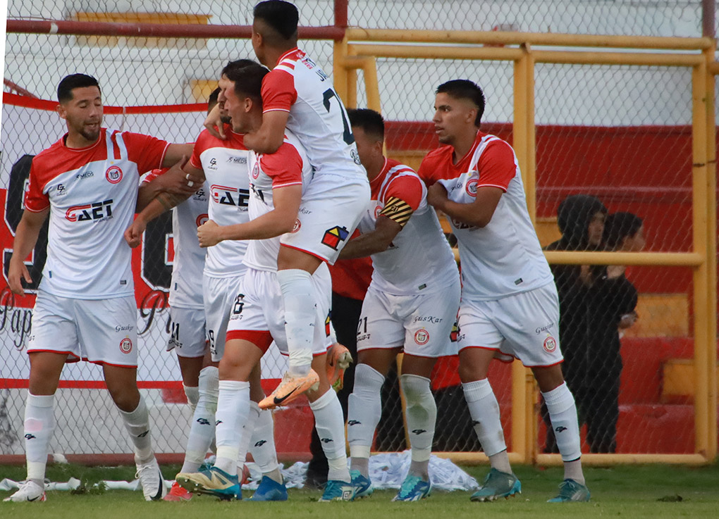 SAN FELIPE: Unión San Felipe se mantiene en la primera B tras perder ante Santiago Wanderers