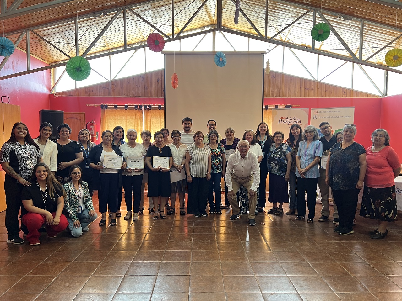 SAN ESTEBAN: 23 adultos mayores de San Esteban se certificaron como líderes comunitarios de salud en sus clubes