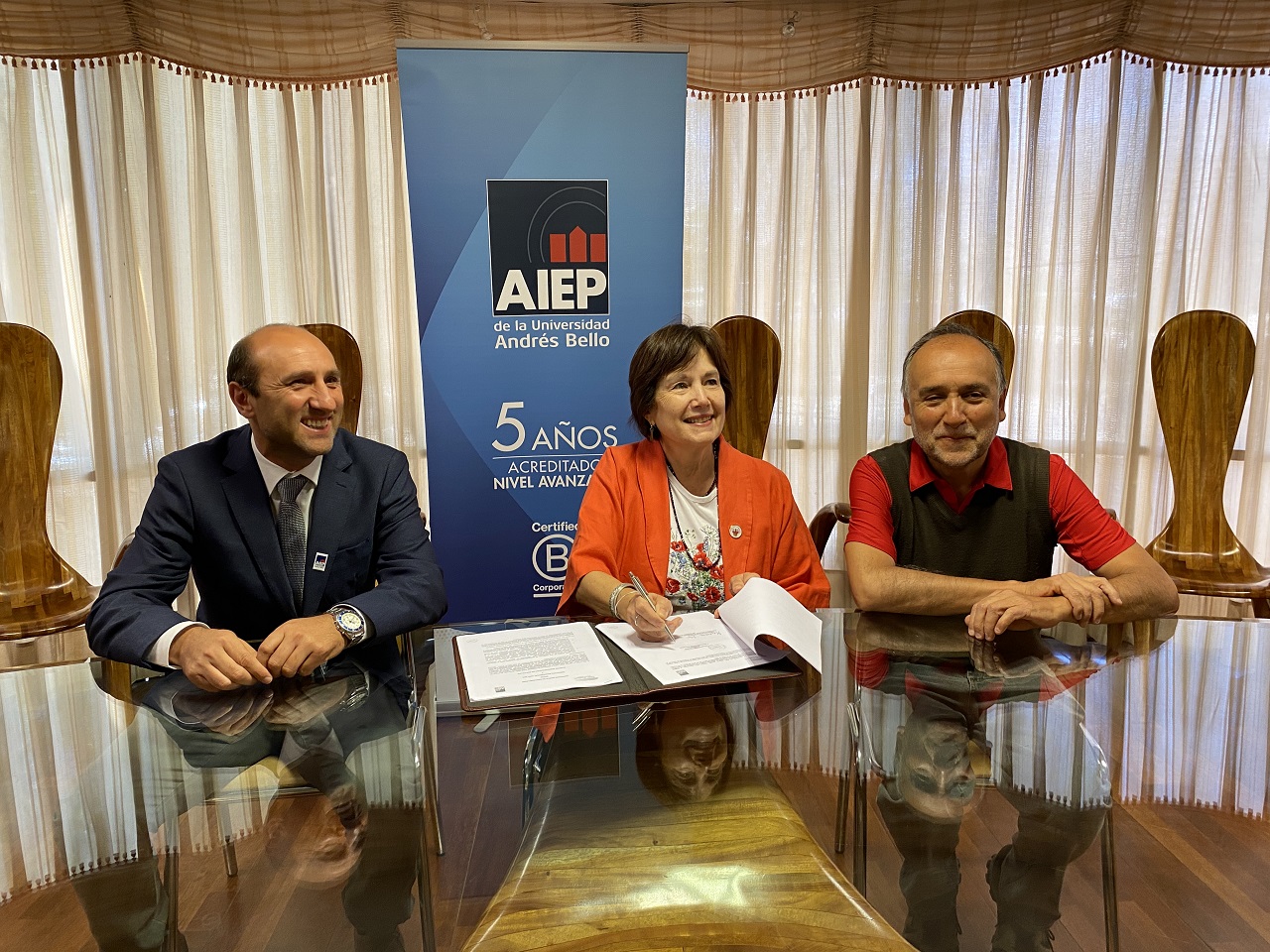 SAN FELIPE: Municipio de San Felipe y AIEP firman convenio marco de empleabilidad