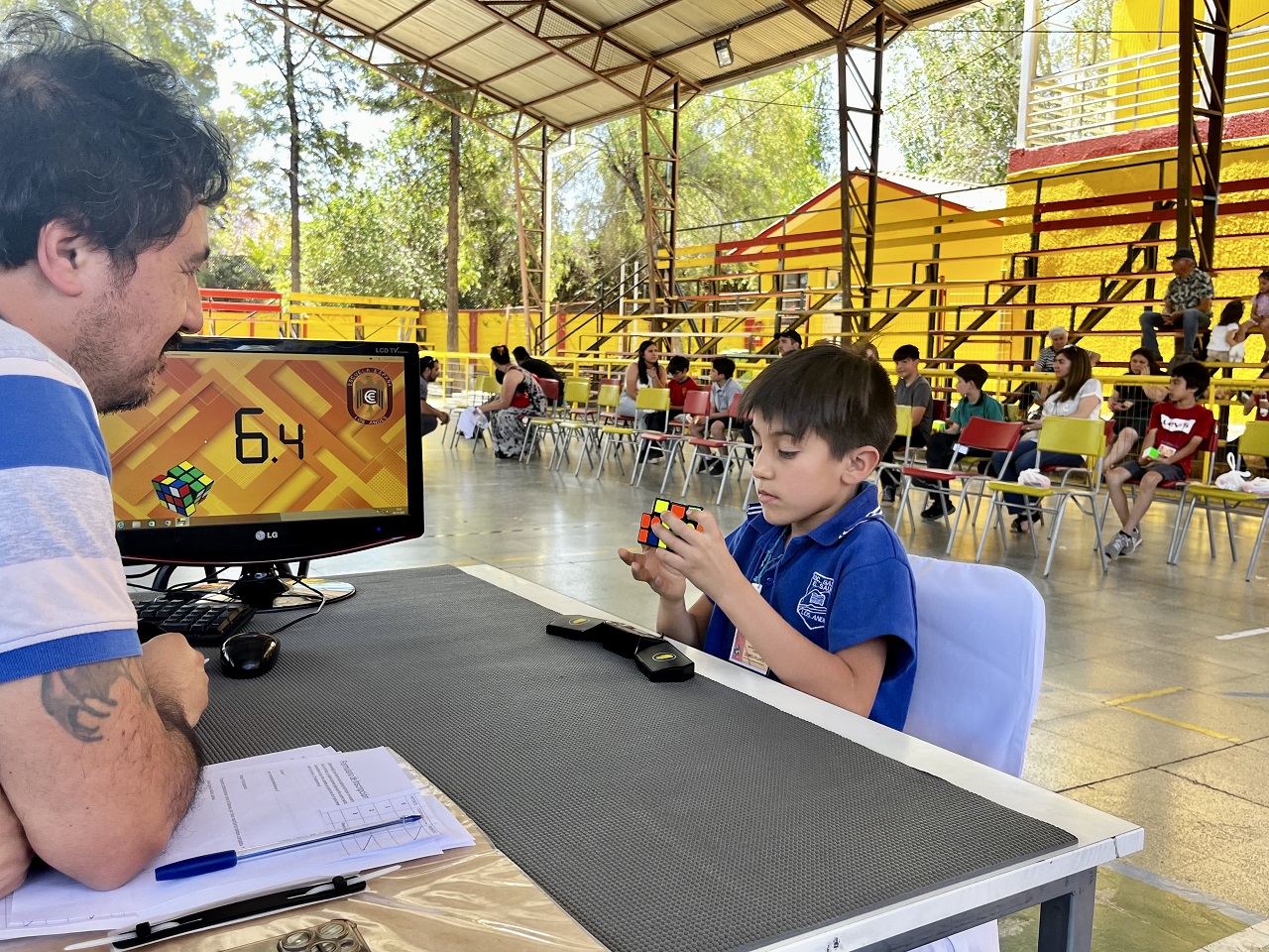 LOS ANDES: Exitosa experiencia en el primer torneo de Cubo Rubik organizado por la Escuela España