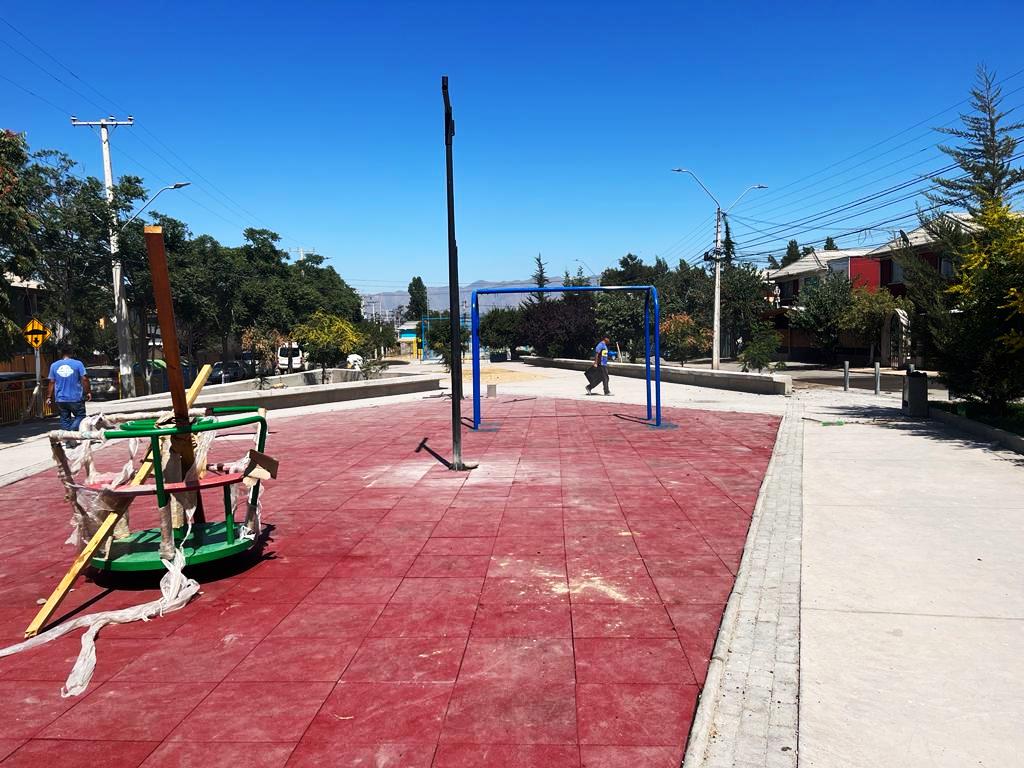 LOS ANDES: Pronta a su entrega se encuentra la renovada plaza y multicancha de villa Los Acacios de Los Andes