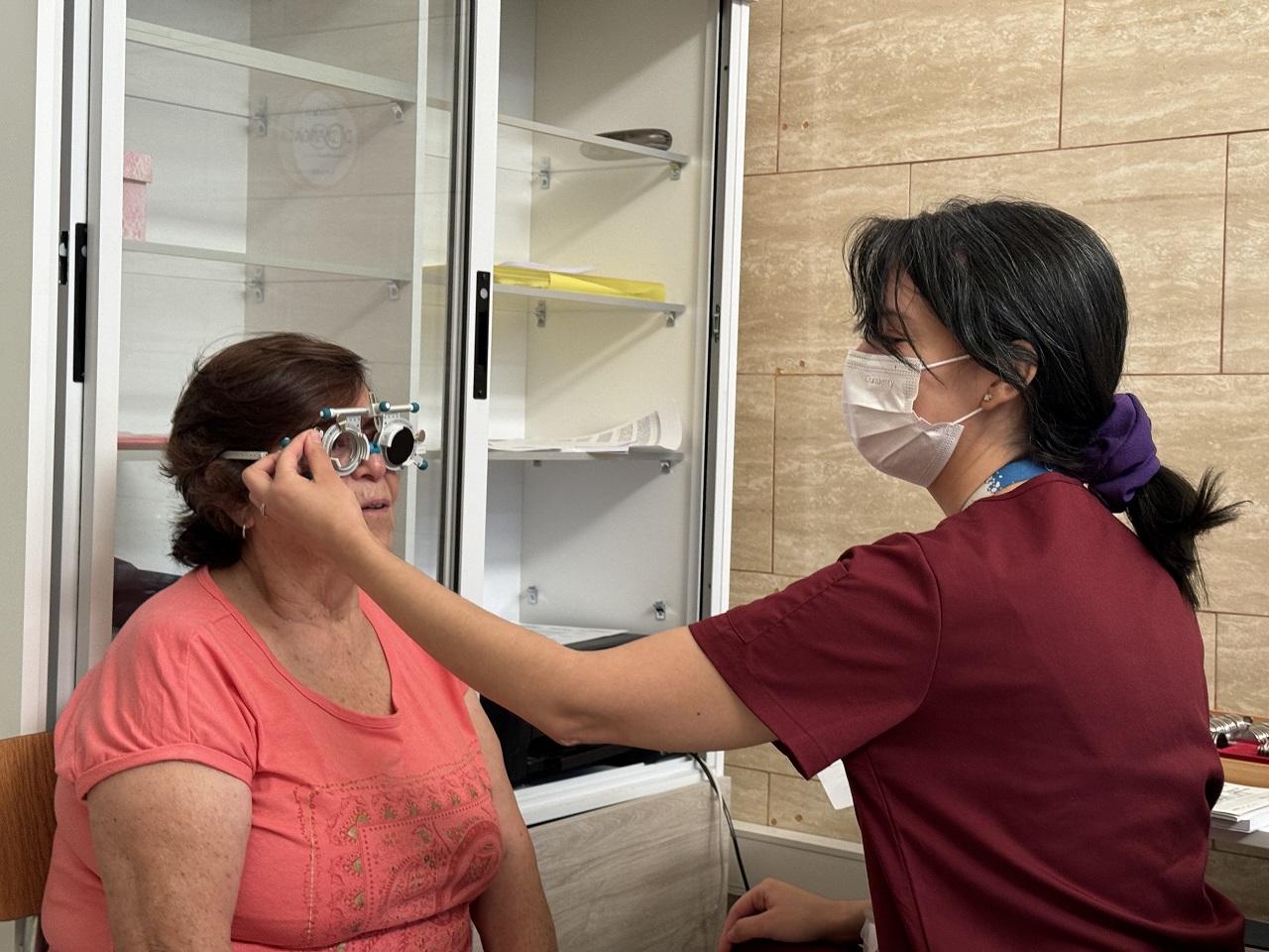 SAN ESTEBAN: Más de mil vecinos recibieron atención oftalmológica gratuita gracias a servicio de Cesfam y Óptica Comunal de San Esteban