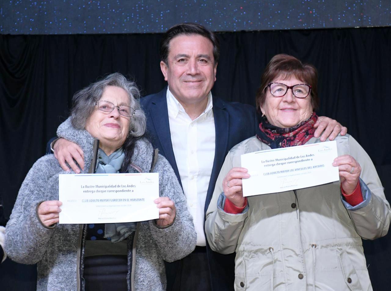 LOS ANDES: 146 organizaciones sociales de Los Andes recibieron subvenciones municipales para la concreción de sus proyectos