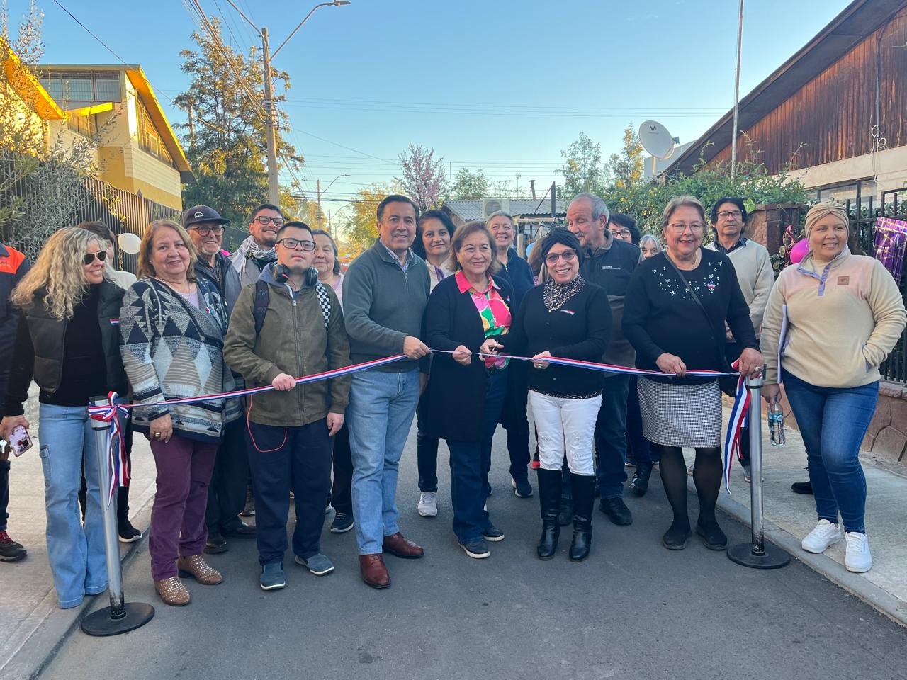 LOS ANDES: En Los Andes inauguran mejoramiento de calles en población Bicentenario