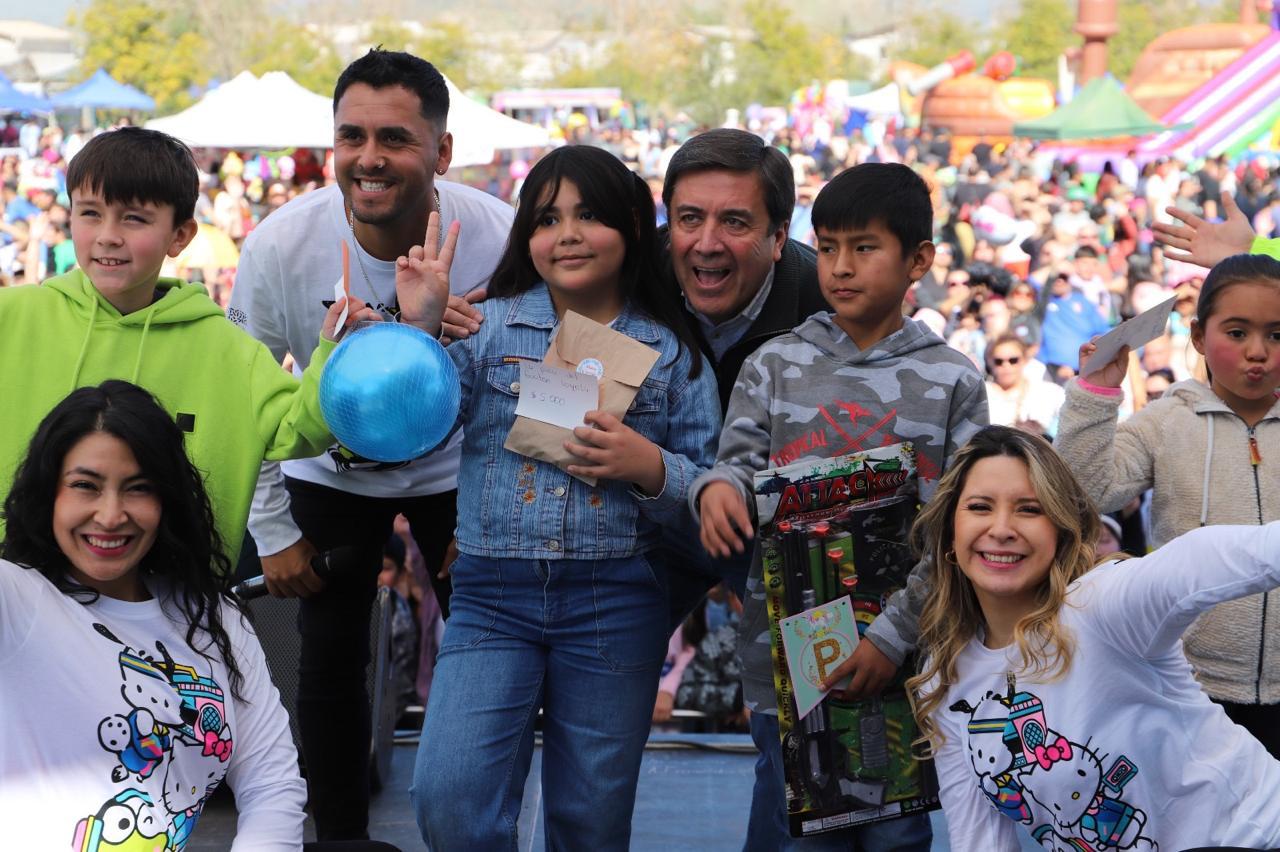 LOS ANDES: Multitudinaria celebración del Día de la Niñez en Los Andes