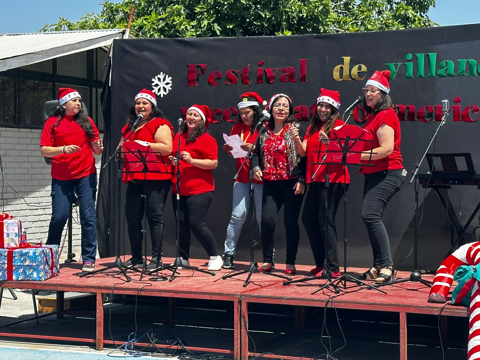 Festival de Villancicos une a la comunidad del Liceo Bicentenario