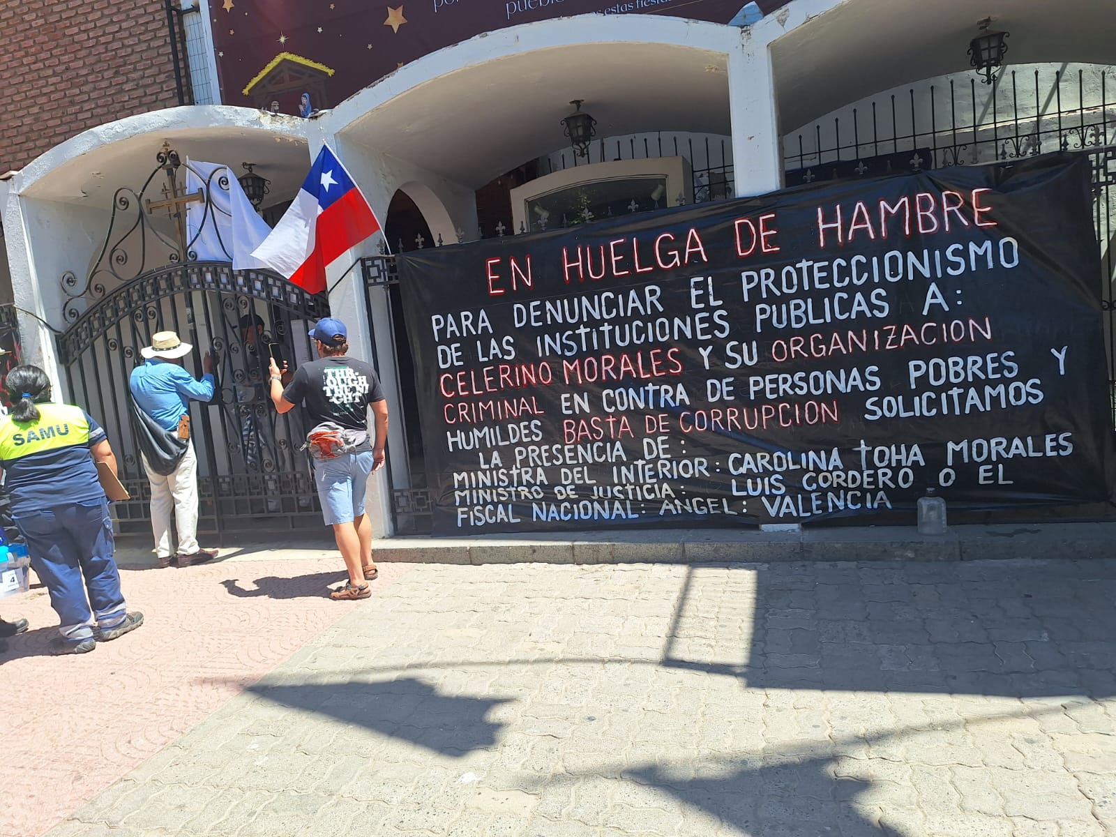 LOS ANDES: Carabineros detiene a comunero que intentó quemarse a lo bonzo en Iglesia Santa Rosa de la comuna de Los Andes