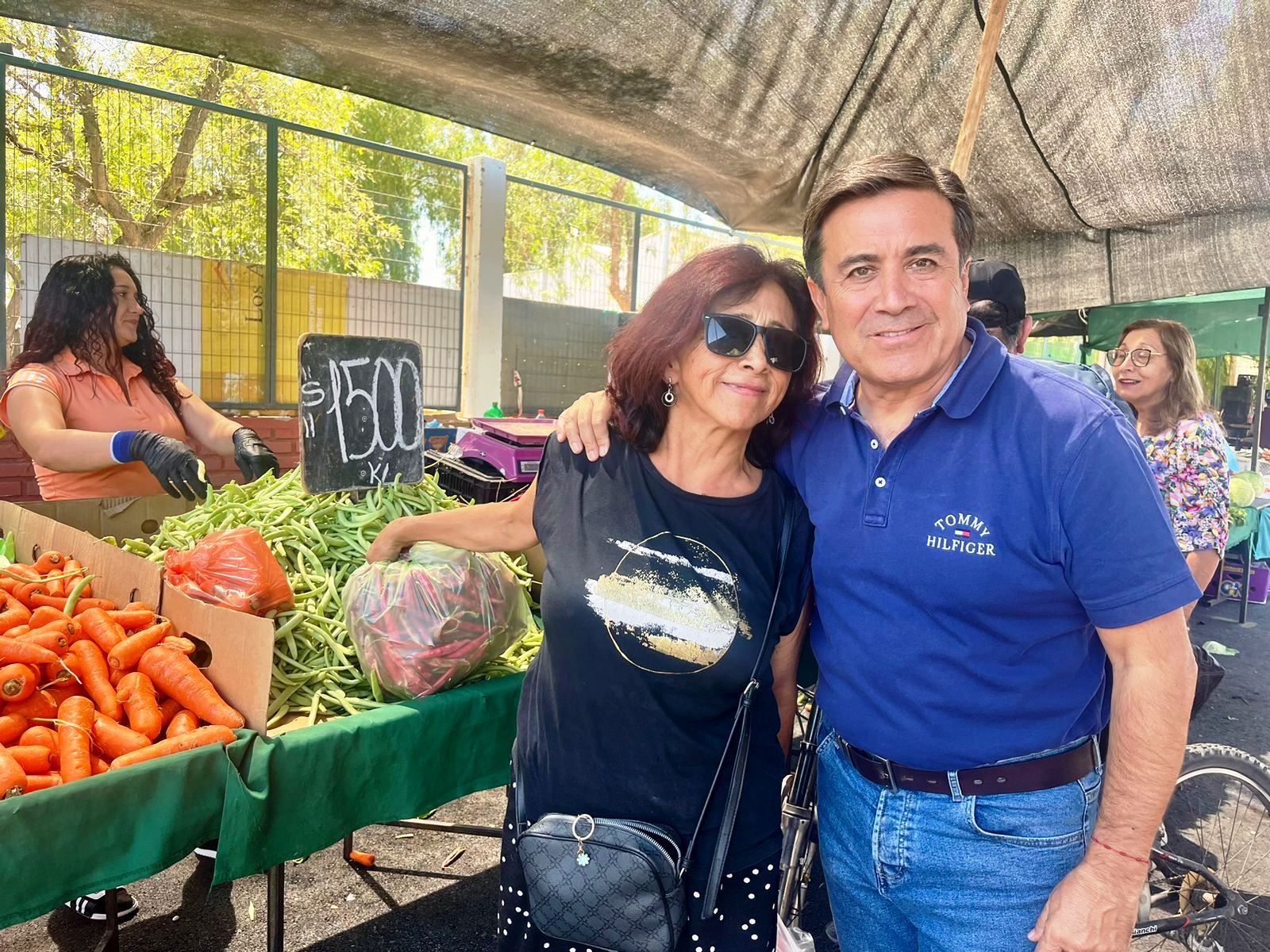 LOS ANDES: Municipio andino entregó a uso nuevo asfaltado en el sector de estacionamiento del Estadio Regional en Avenida Perú