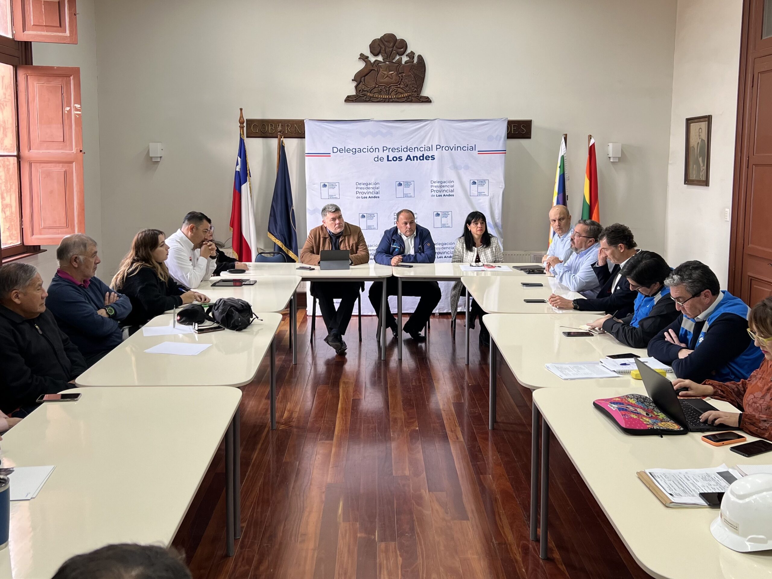 LOS ANDES: Cumplió la gestión: diputado Venegas reunió a autoridades nacionales en Los Andes para resolver problemática de malos olores