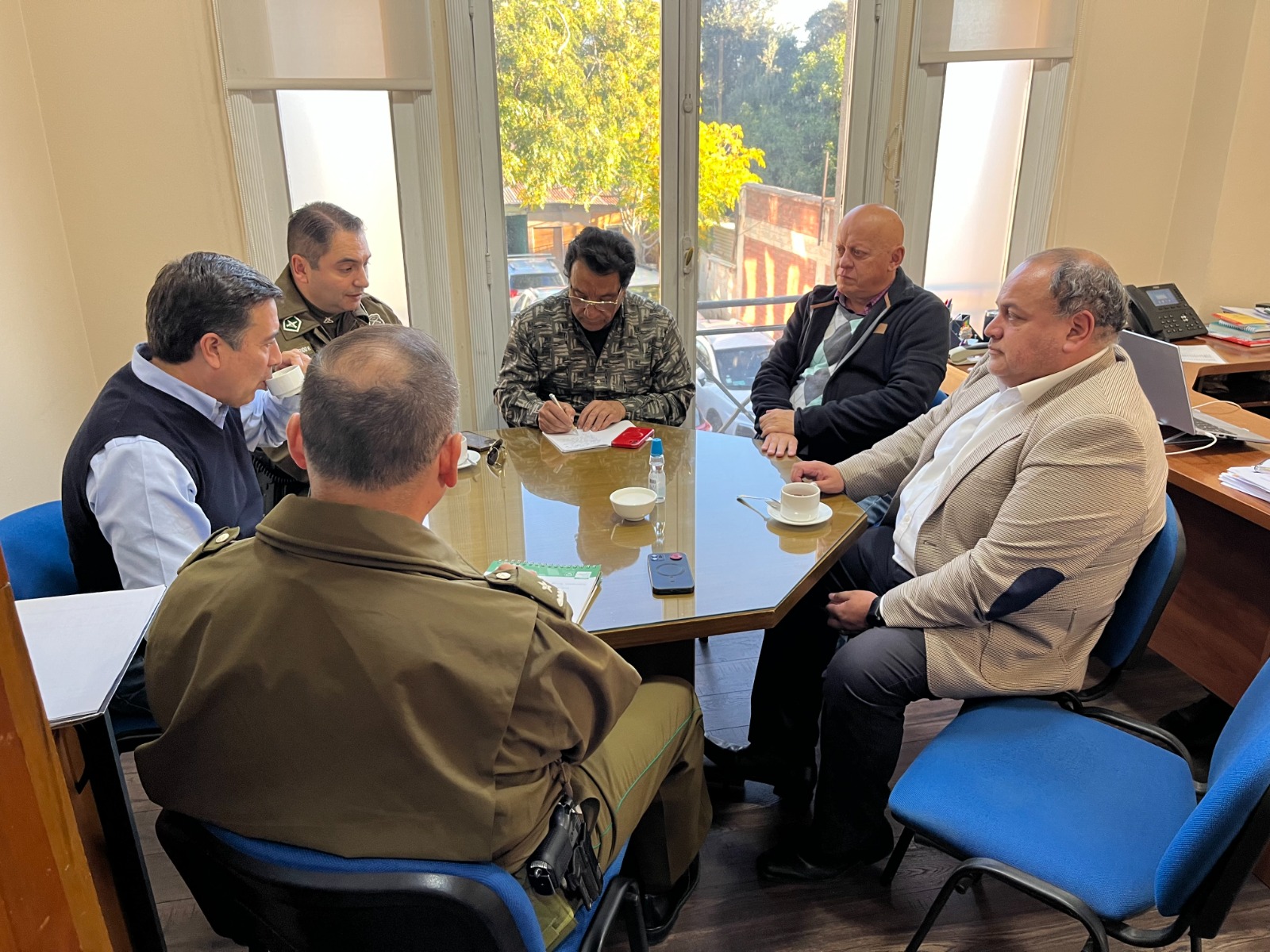 LOS ANDES: Reunión de autoridades busca aumentar la cantidad de cámaras de seguridad en el sector centro de Los Andes