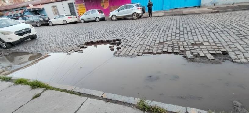 LOS ANDES: Vecinos advierten grave deterioro en Av. San José de las Hermanas Hospitalarias (ex Papudo Norte)