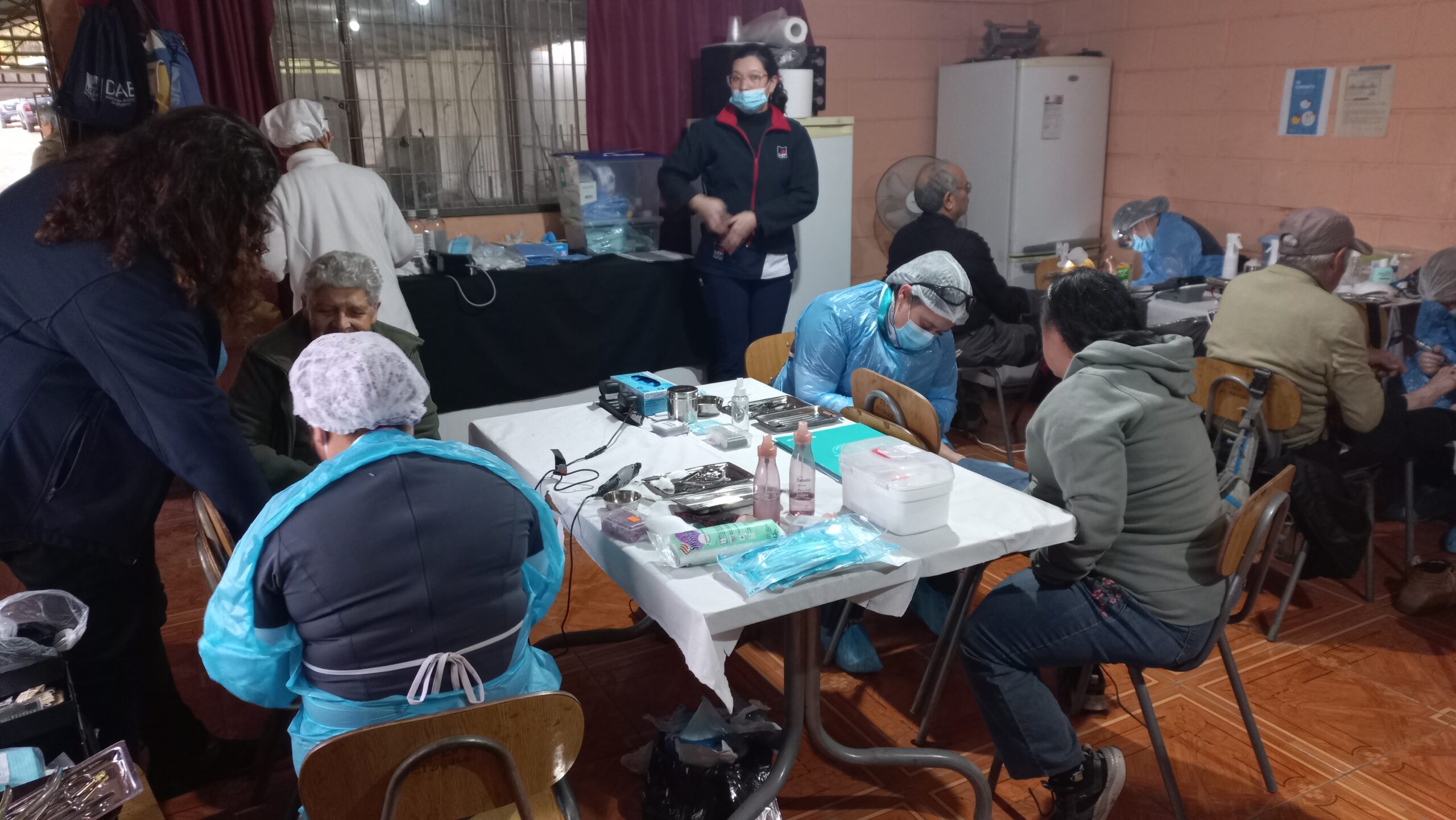 LOS ANDES: Operativos podológicos benefician a vecinos del camino Internacional