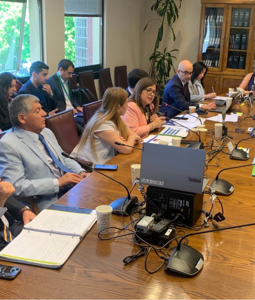SANTA MARÍA: Funcionaria se defiende de informe de contraloría por licencia y presenta querella por usurpación de identidad