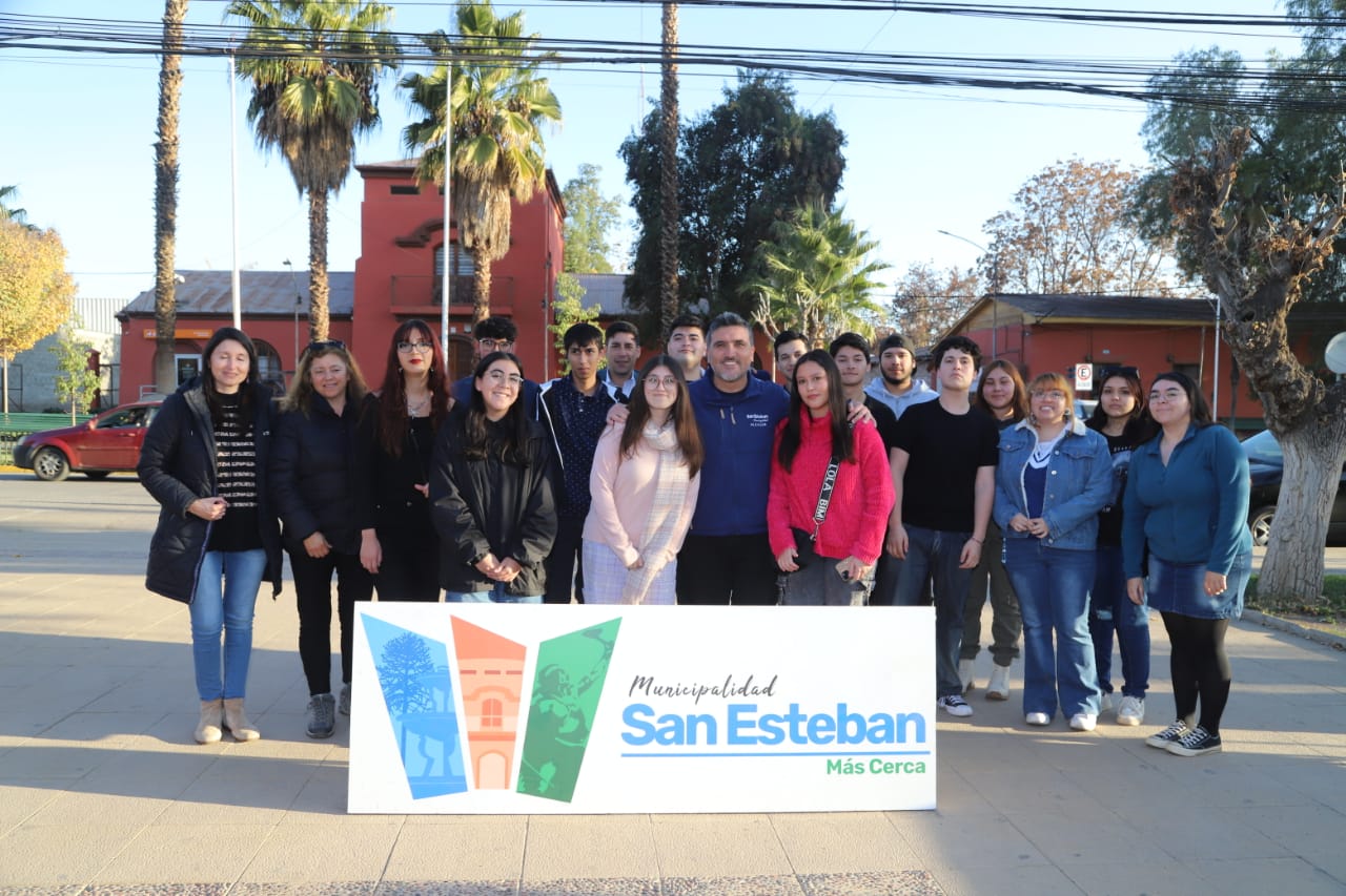 SAN ESTEBAN: Municipio de San Esteban entregó beca municipal a más de 400 estudiantes de educación superior