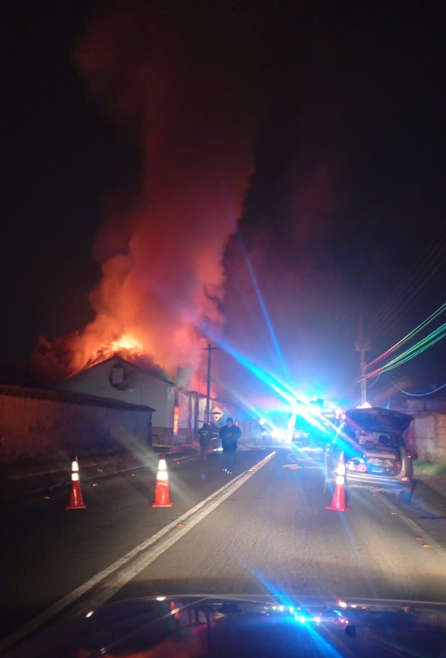 SANTA MARÍA: Tragedia en Tocornal: Hombre de 59 años fallece en incendio estructural