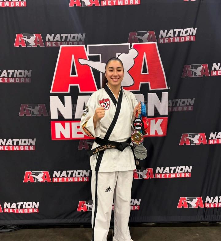 LOS ANDES: Andina Mushka Ceballos se corona campeona mundial de taekwondo en Estados Unidos