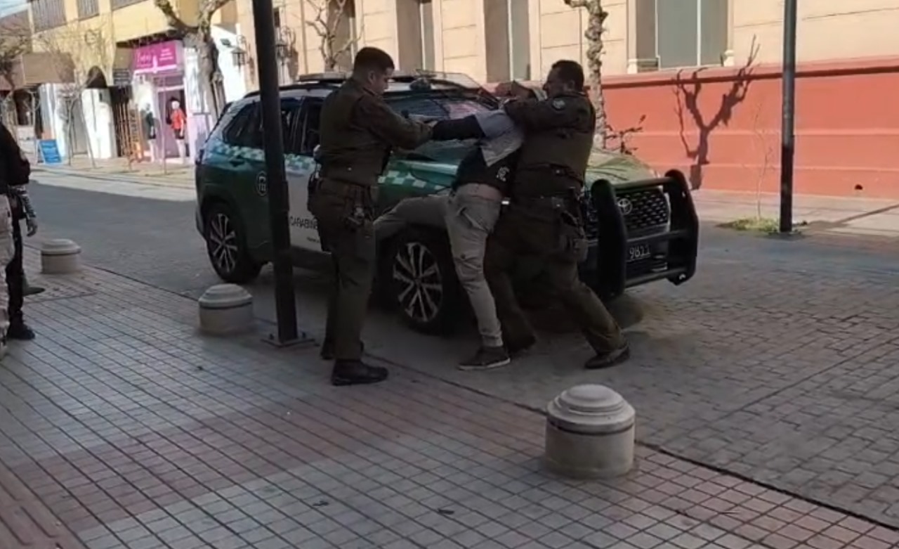 SAN FELIPE: [VIDEO] Dos sujetos fueron detenidos en San Felipe tras operativo contra el comercio ambulante
