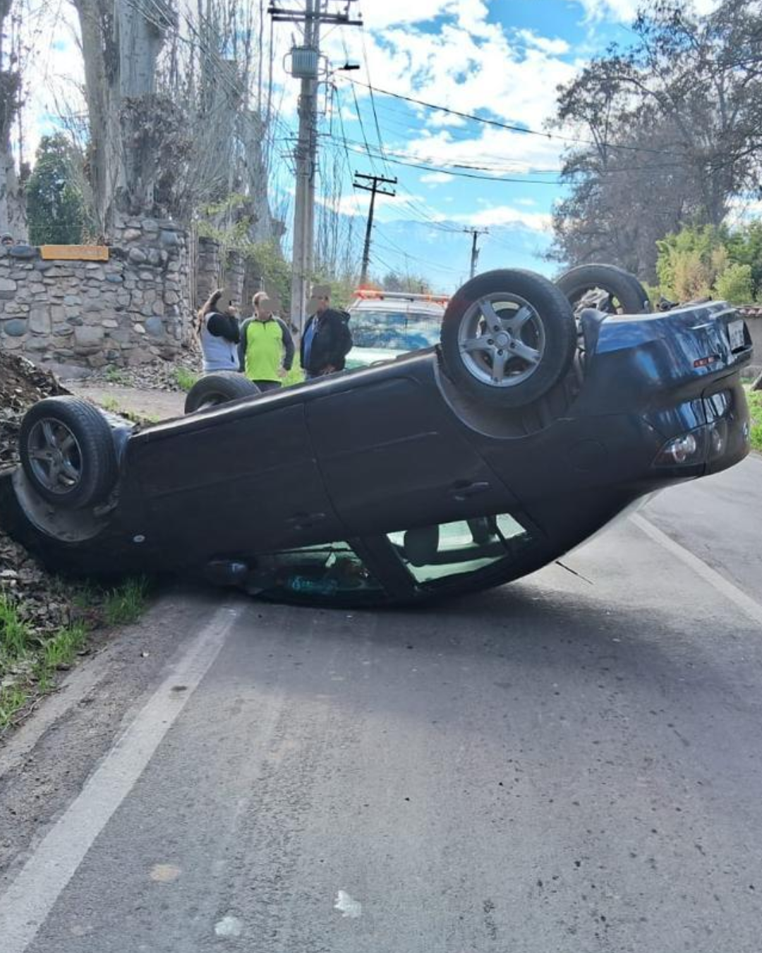 SANTA MARIA: A esta hora se registra volcamiento de vehículo en calle Autonomía
