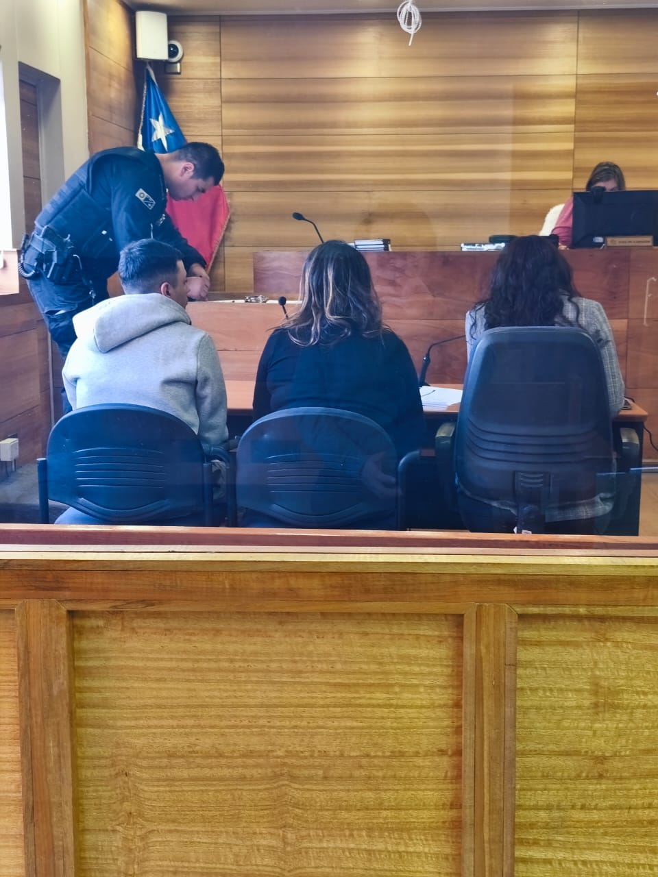 LOS ANDES: Pareja intentó robar más de medio millón en juguetes en Jumbo Los Andes: llegaron a la caja y escaparon corriendo
