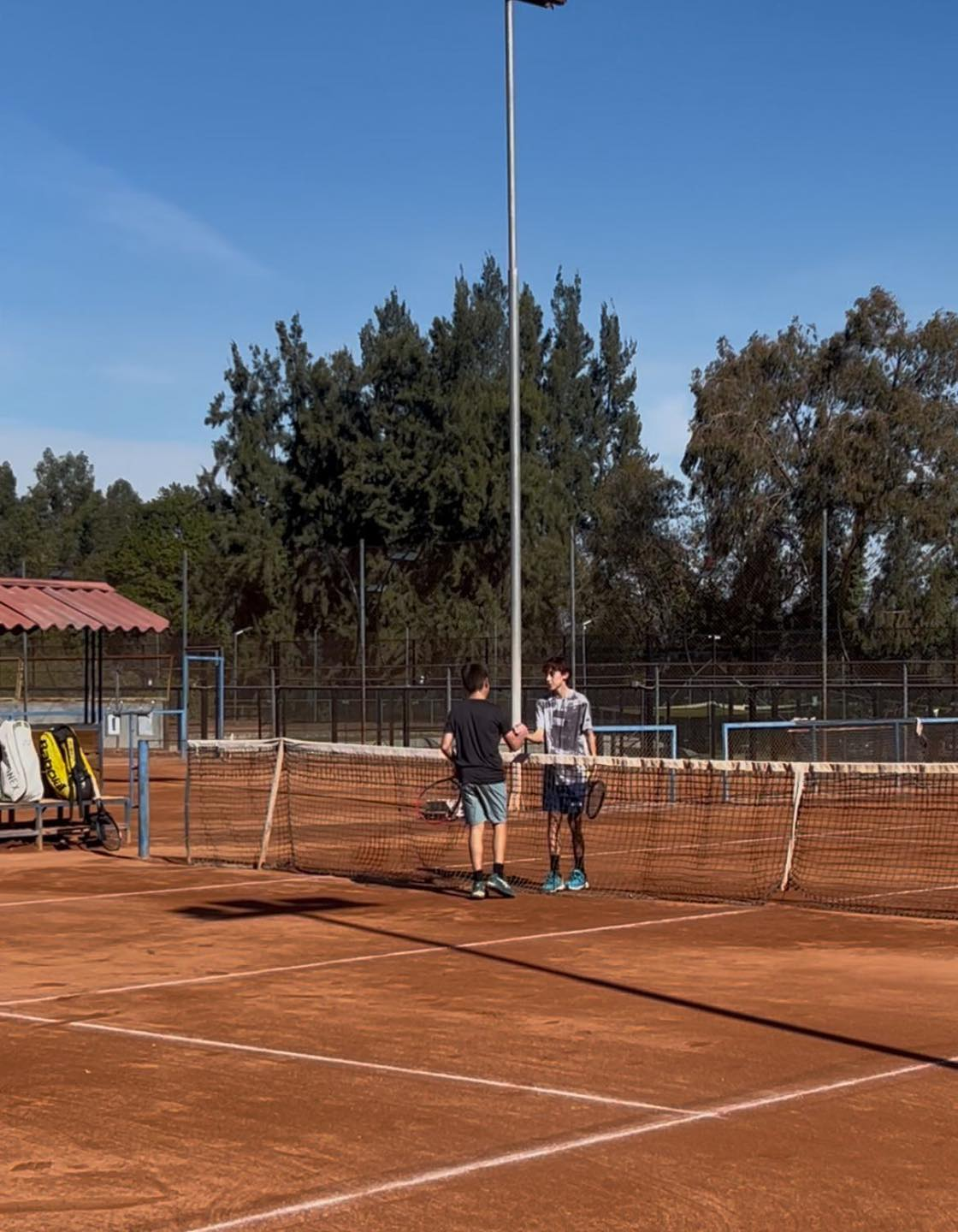 RINCONADA: Joven tenista rinconadino se luce en torneo nacional y confirma su proyección