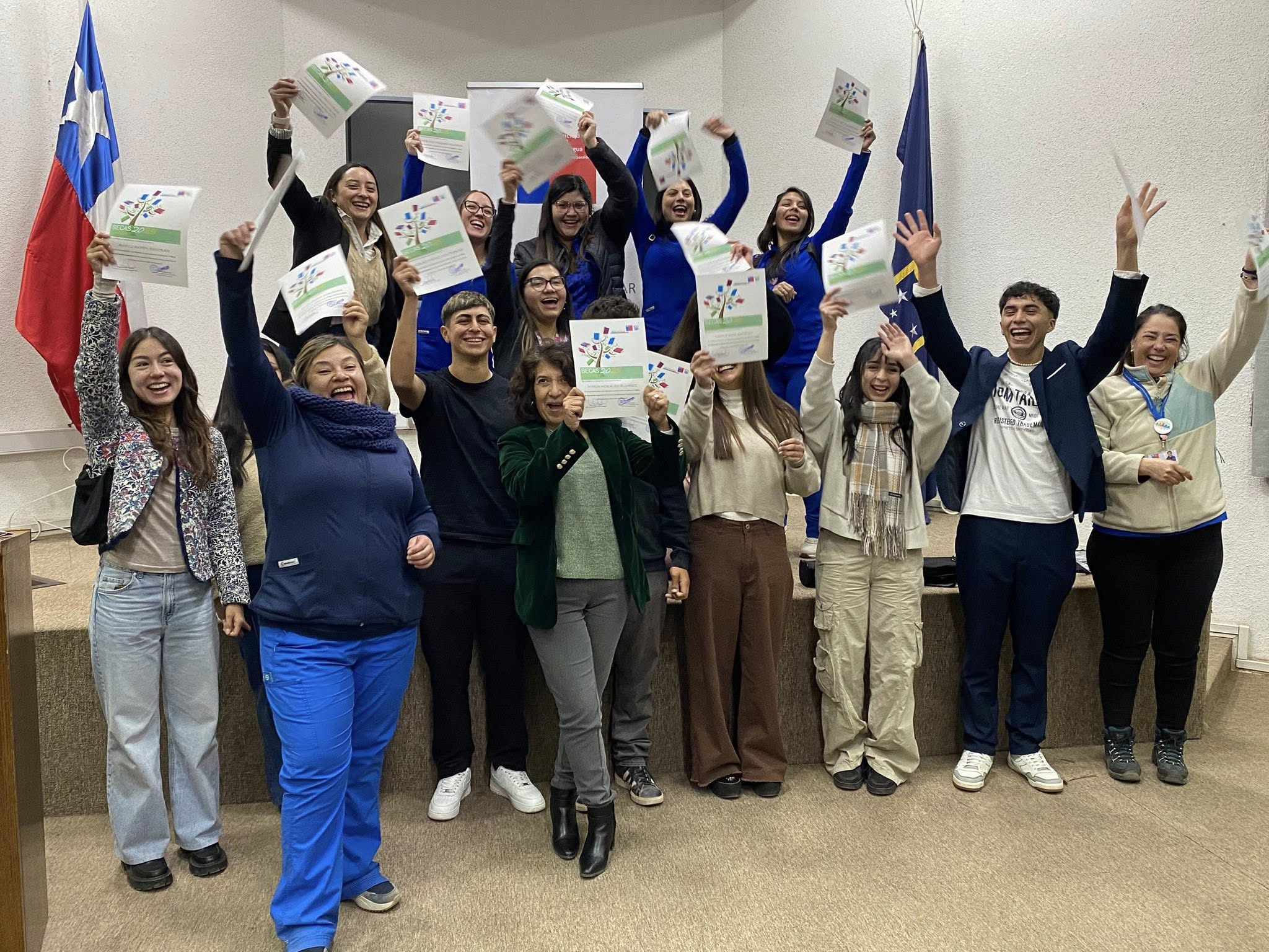 ACONCAGUA: Servicio de Salud Aconcagua entrega 106 becas de bienestar para estudios superiores