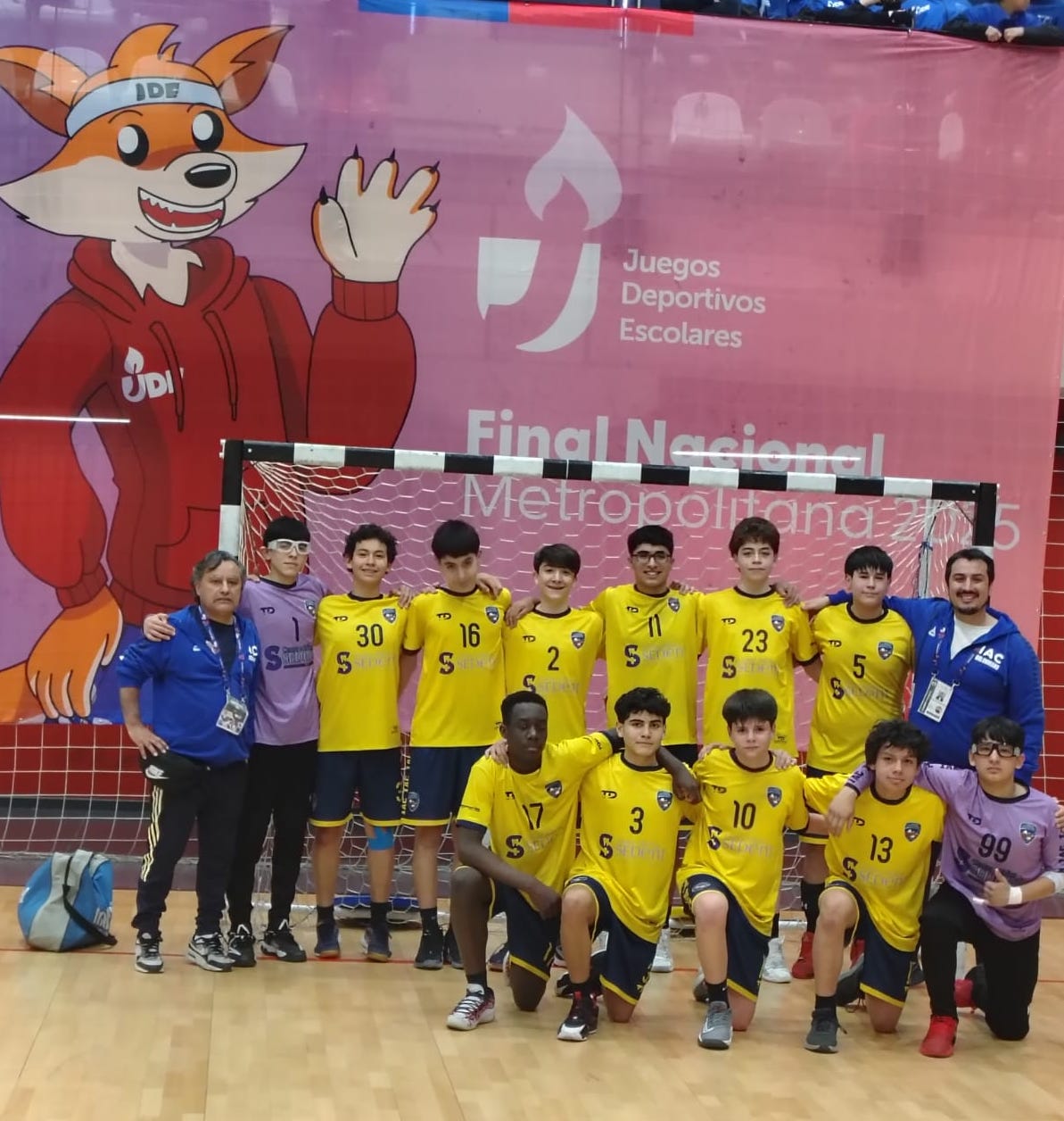 SAN FELIPE: Instituto Abdón Cifuentes logró el bronce en balonmano masculino en la final nacional escolar
