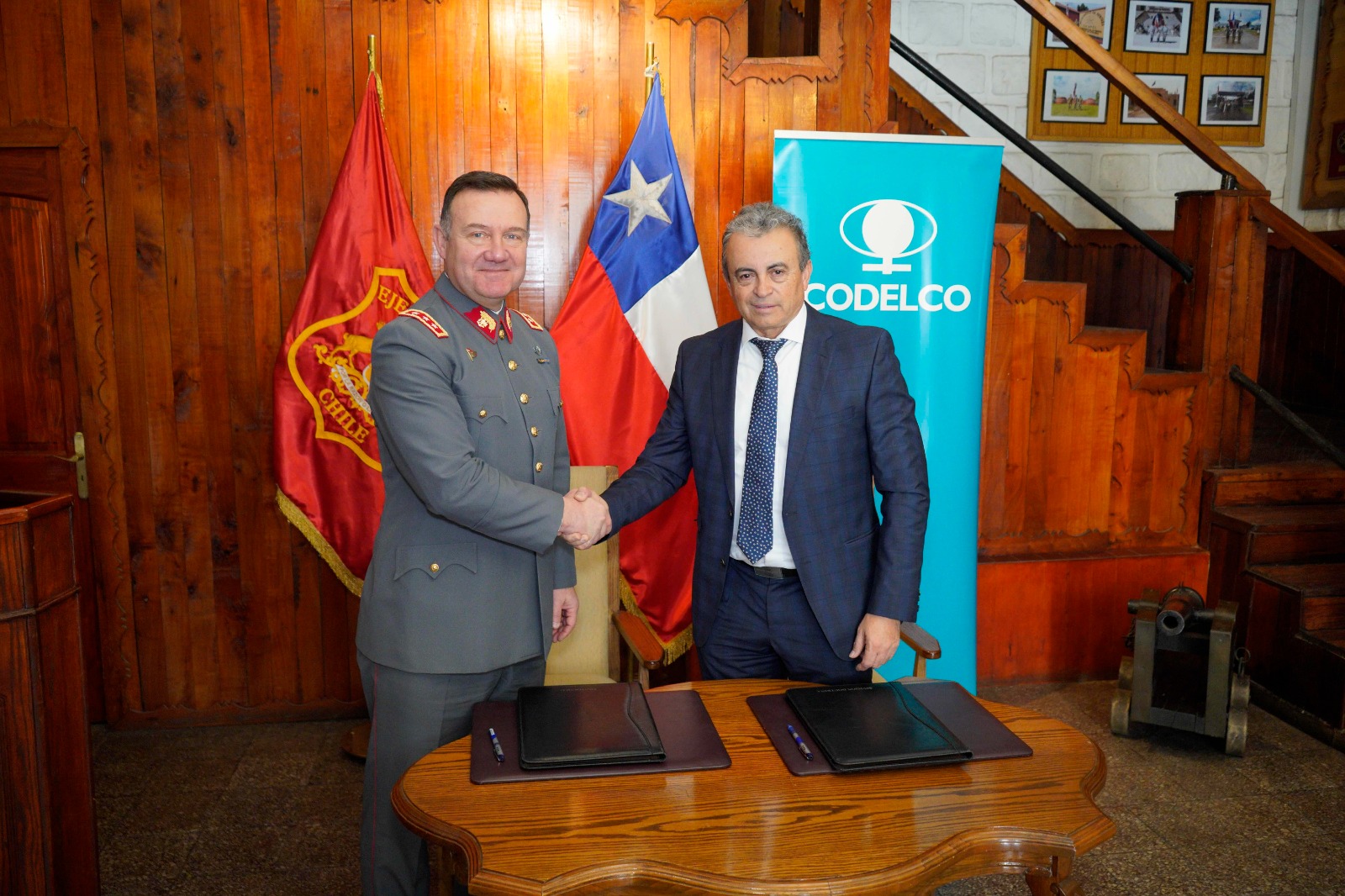 LOS ANDES: Codelco Andina y Escuela de Montaña del Ejército firman convenio de cooperación para fortalecer seguridad y formación en alta cordillera