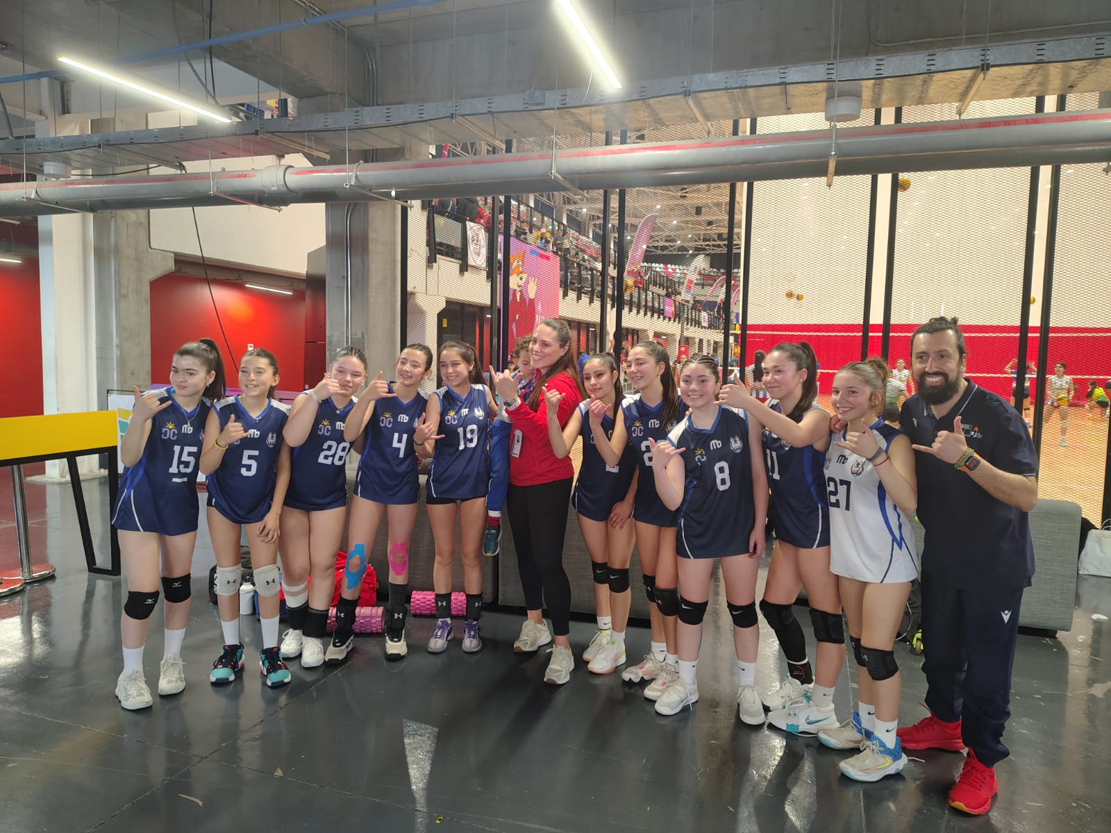 SAN FELIPE: Colegios Sunnyland y Curimón se instalan en semifinales del voleibol en la final nacional escolar