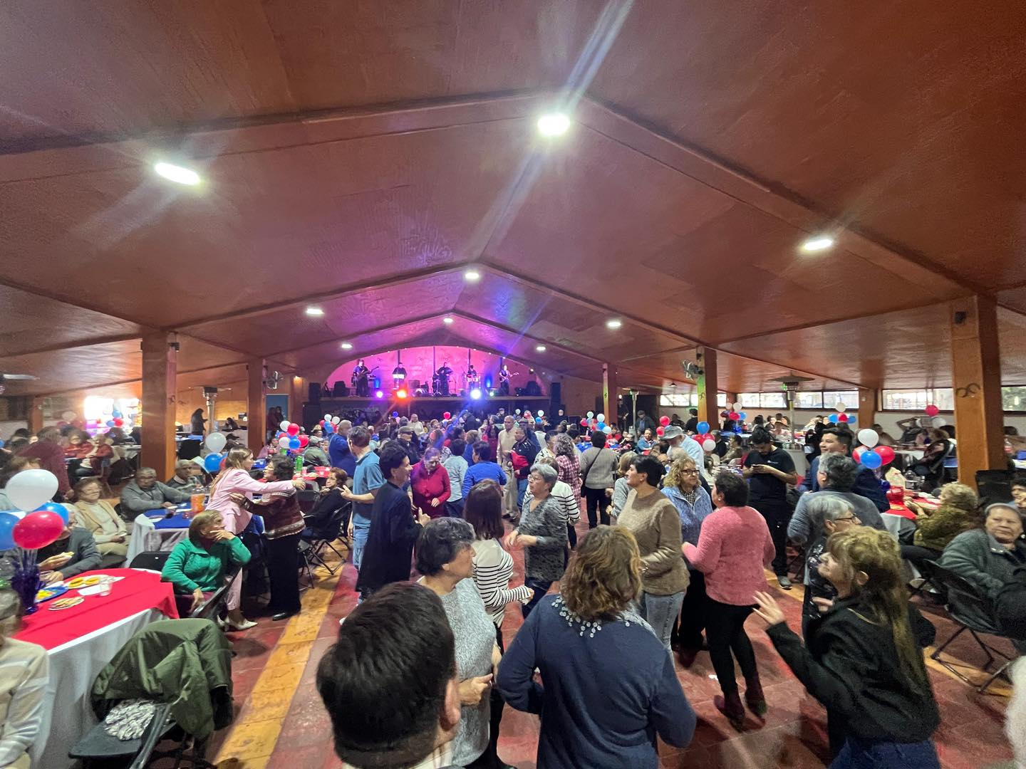 RINCONADA: Adultos mayores de Rinconada celebraron masiva jornada “Pasamos Agosto – Bienvenido Septiembre”