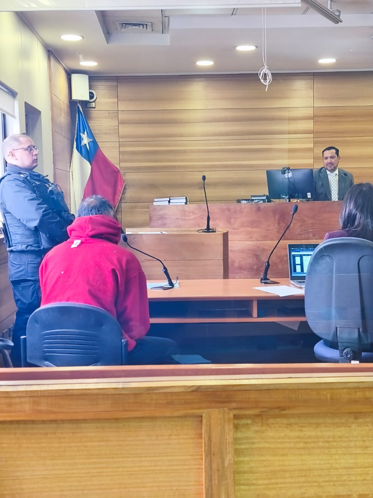 LOS ANDES: Sujeto en situación de calle amenazó a una escolar con un cuchillo: Fue detenido por Carabineros