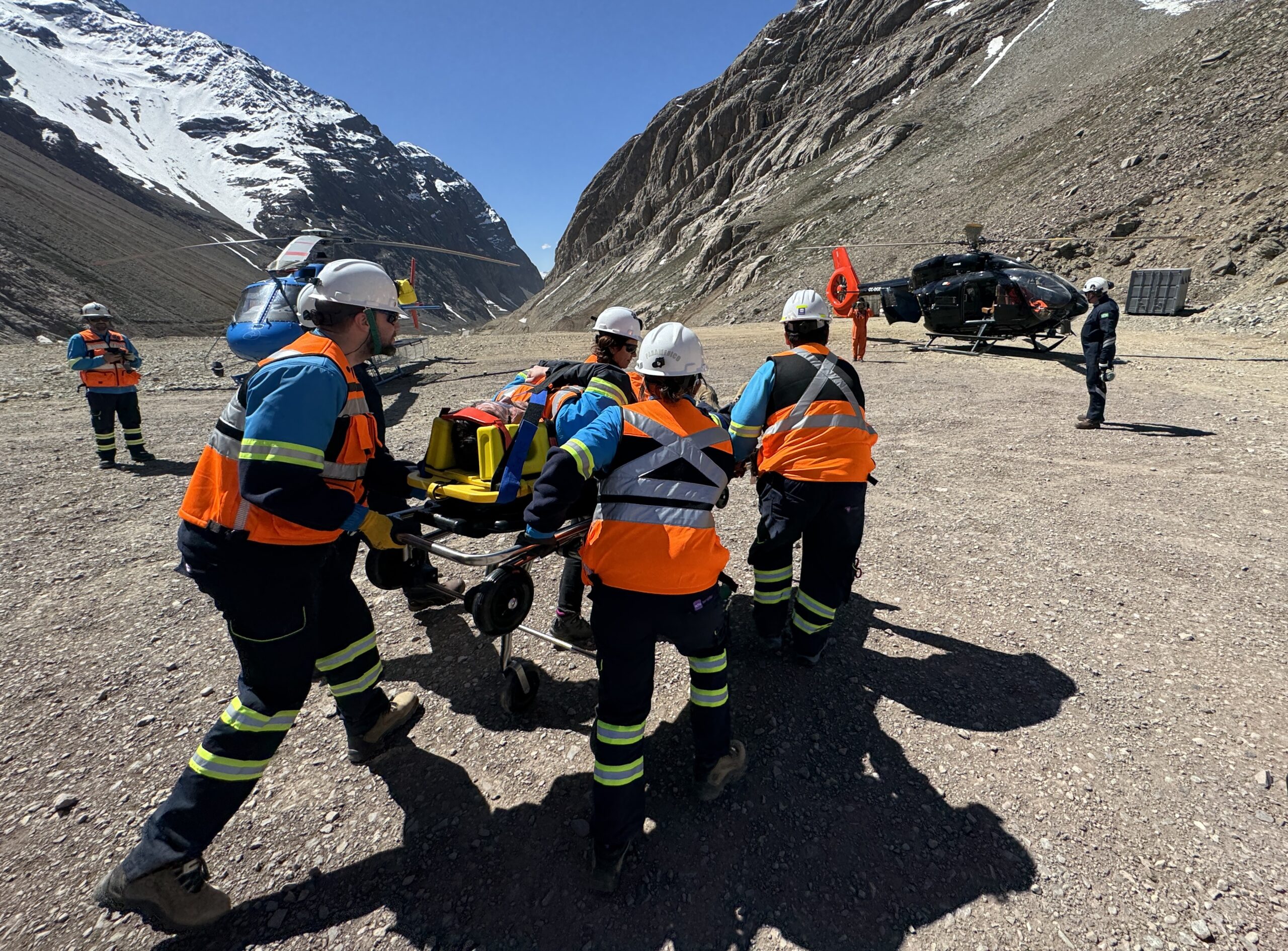 LOS ANDES: Codelco Andina fortalece entrenamiento aéreo para respuestas de emergencia en alta montaña