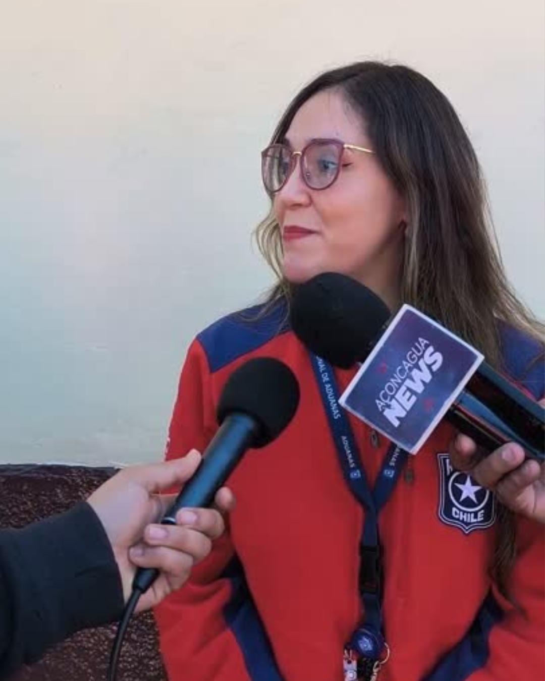 LOS ANDES: [VIDEO] Can detector de aduanas realizó demostración educativa ante estudiantes del Liceo Santa Clara en Los Andes