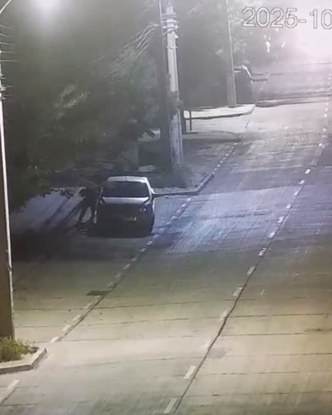LLAY LLAY: [VIDEO] Cámaras municipales permiten detener a menor que intentaba robar vehículo en Llay Llay