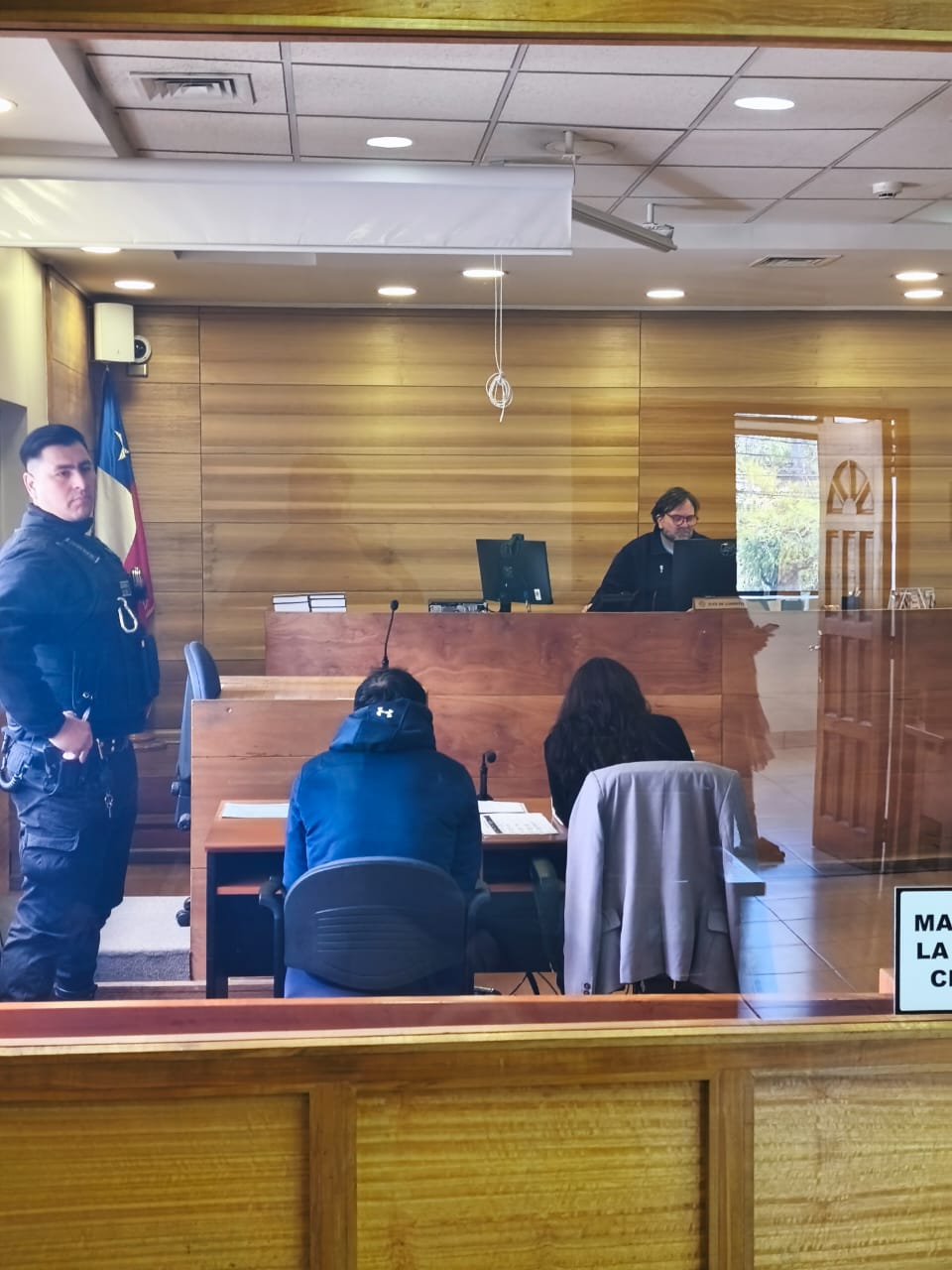 LOS ANDES: Sujeto fue detenido consumiendo drogas y portando un cuchillo en la población René Schneider
