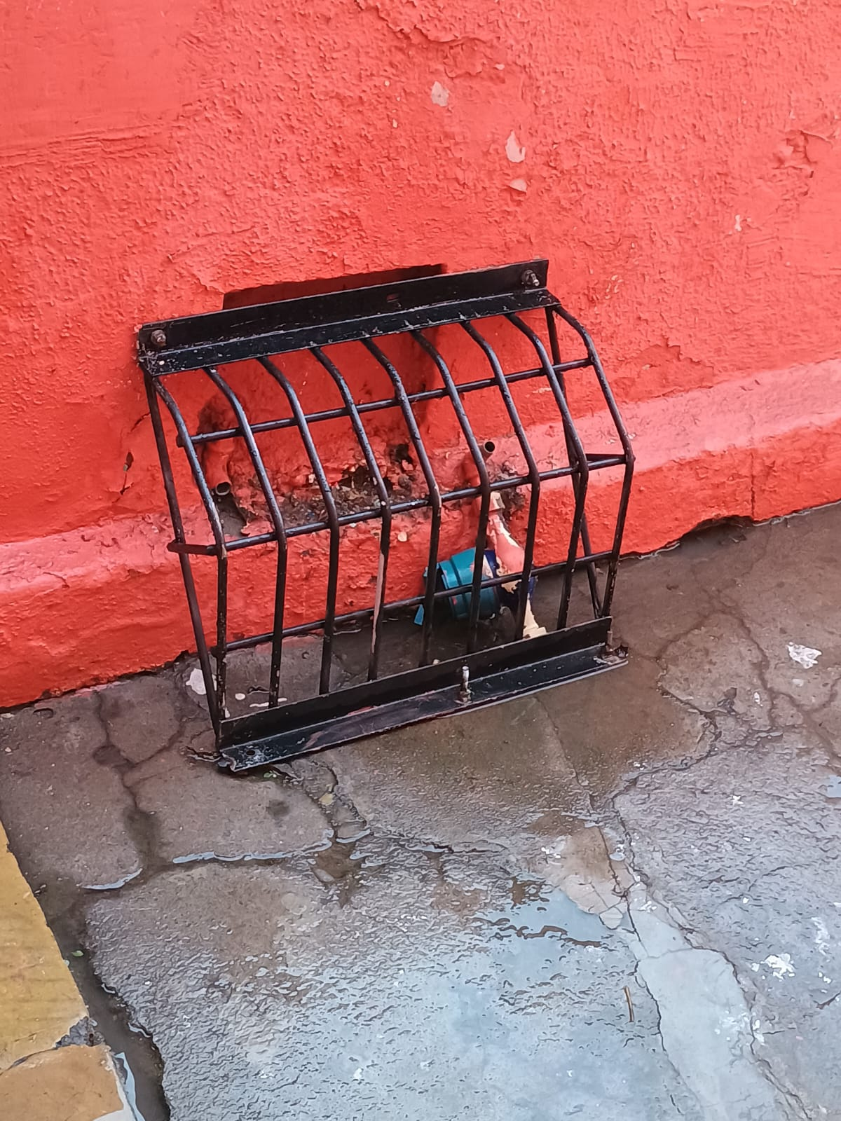 SAN FELIPE: Roban medidor de agua en pleno centro de San Felipe