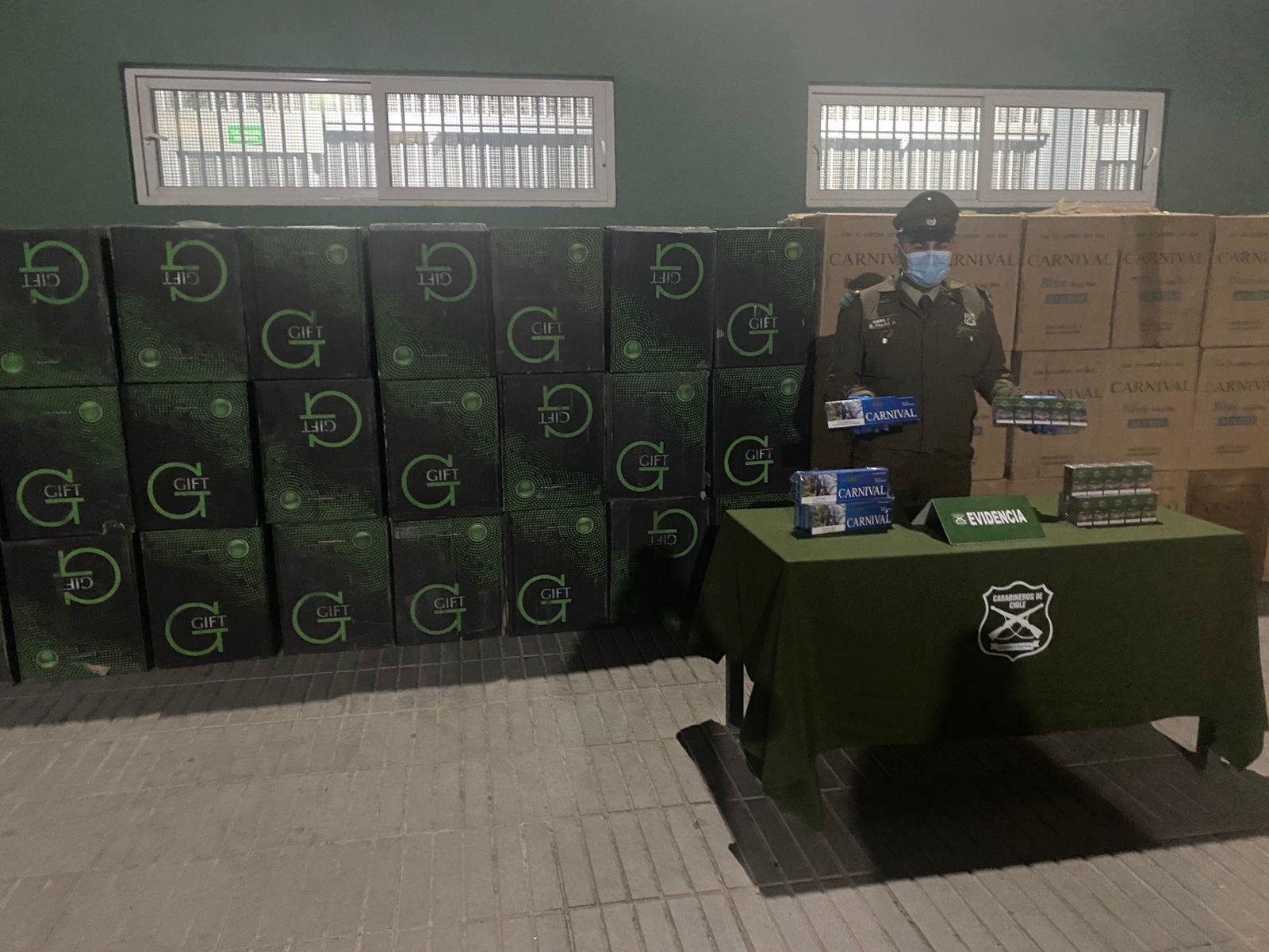 SANTA MARÍA: Carabineros detiene a conductor boliviano y decomisa más de 148 mil cajetillas de cigarrillos de contrabando en Santa María