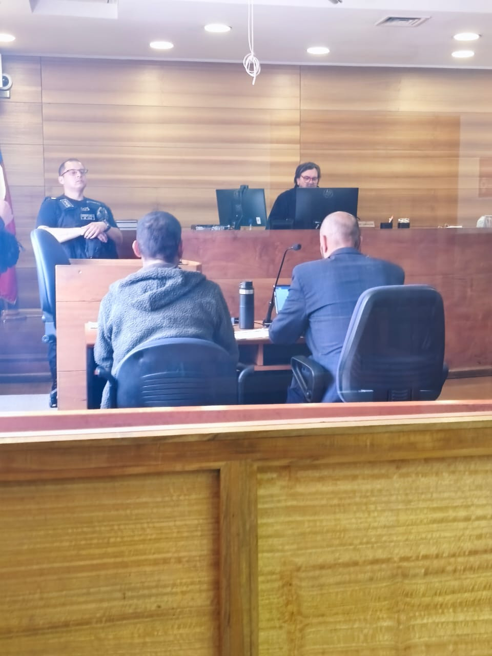 RINCONADA: Hombre agrede a su expareja y le provoca luxación pese a prohibición de acercamiento