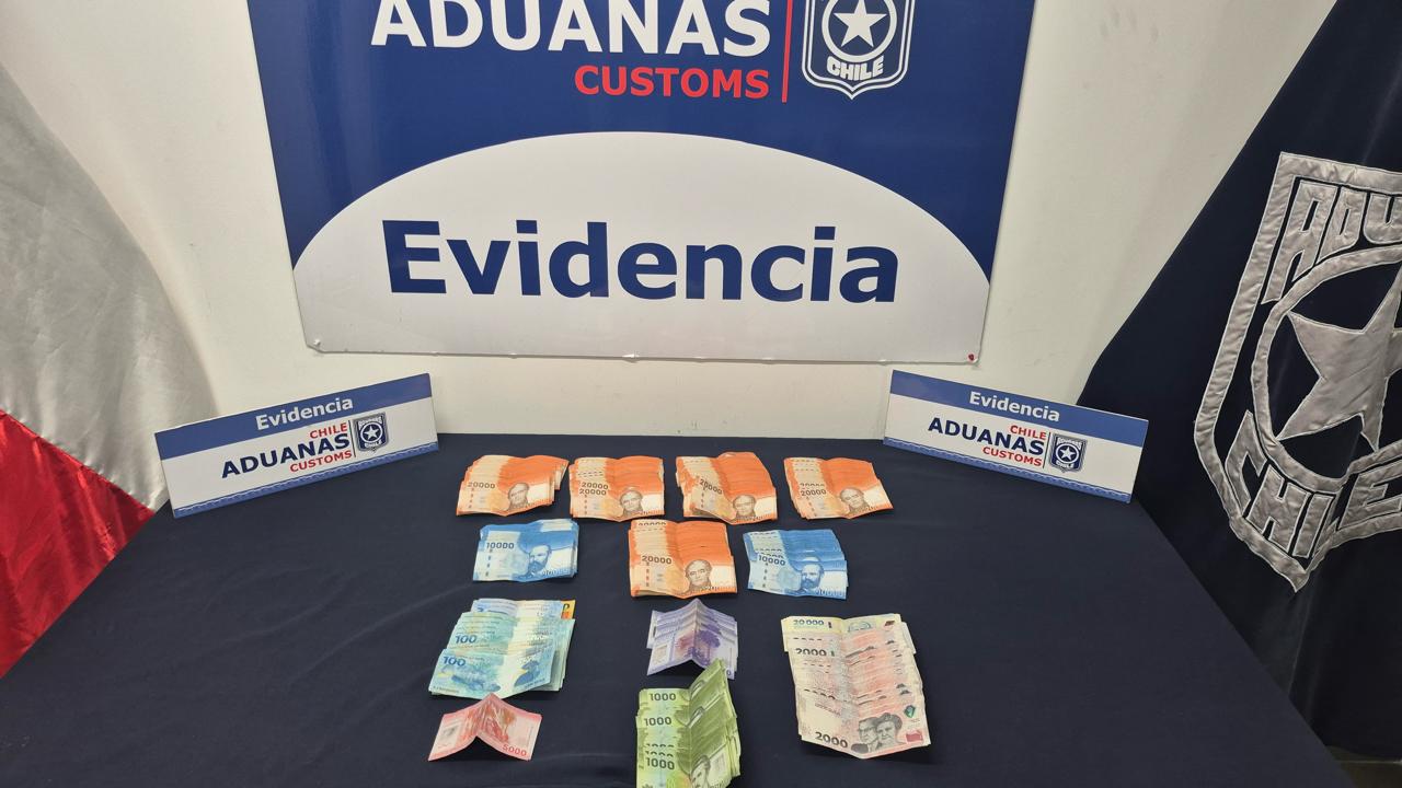 LOS ANDES: Aduanas detecta contrabando de dinero en bus de turismo en el Paso Los Libertadores