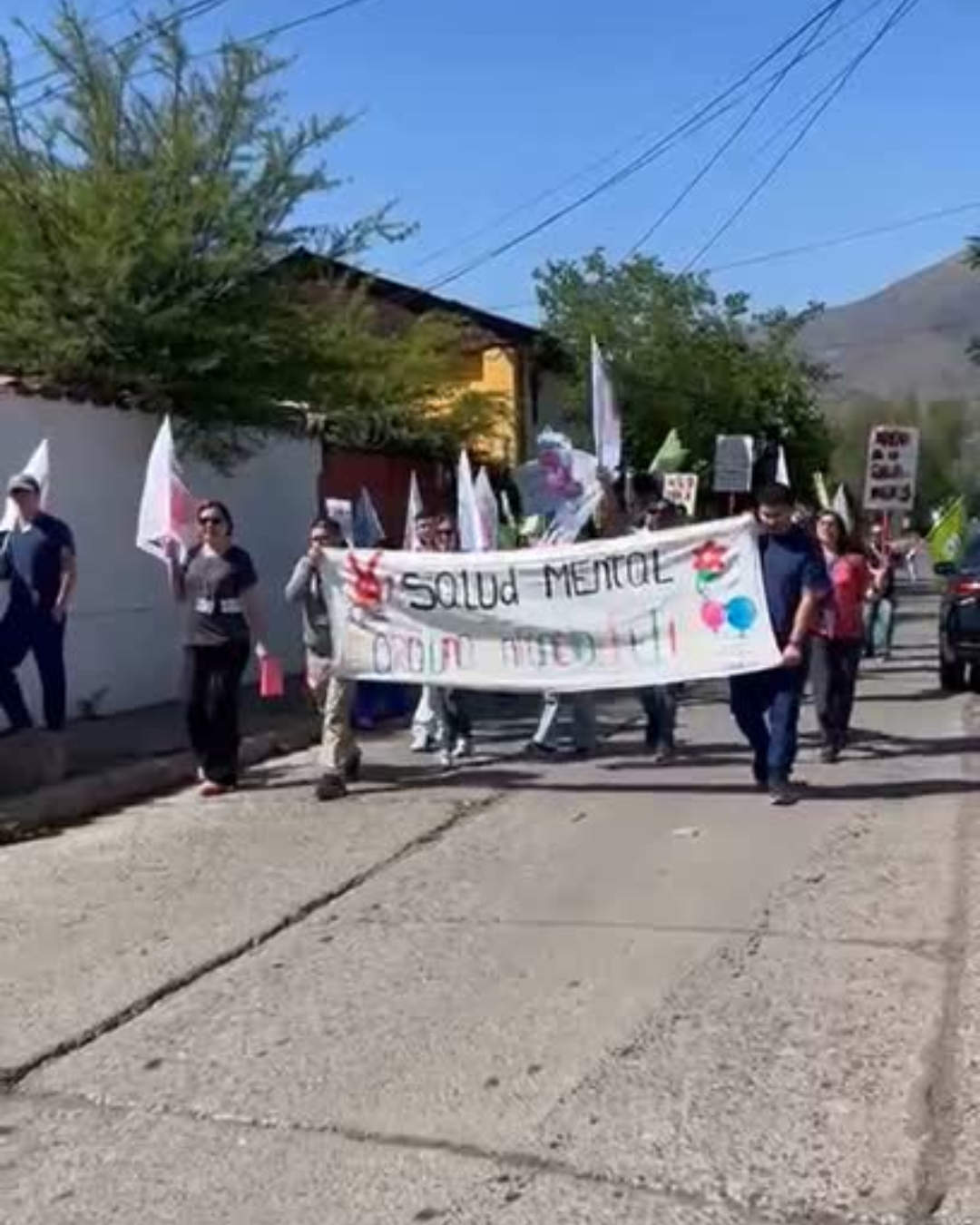 SAN FELIPE: [VIDEO] Funcionarias y funcionarios de salud mental se movilizan hasta el Servicio de Salud Aconcagua y exigen respuestas concretas