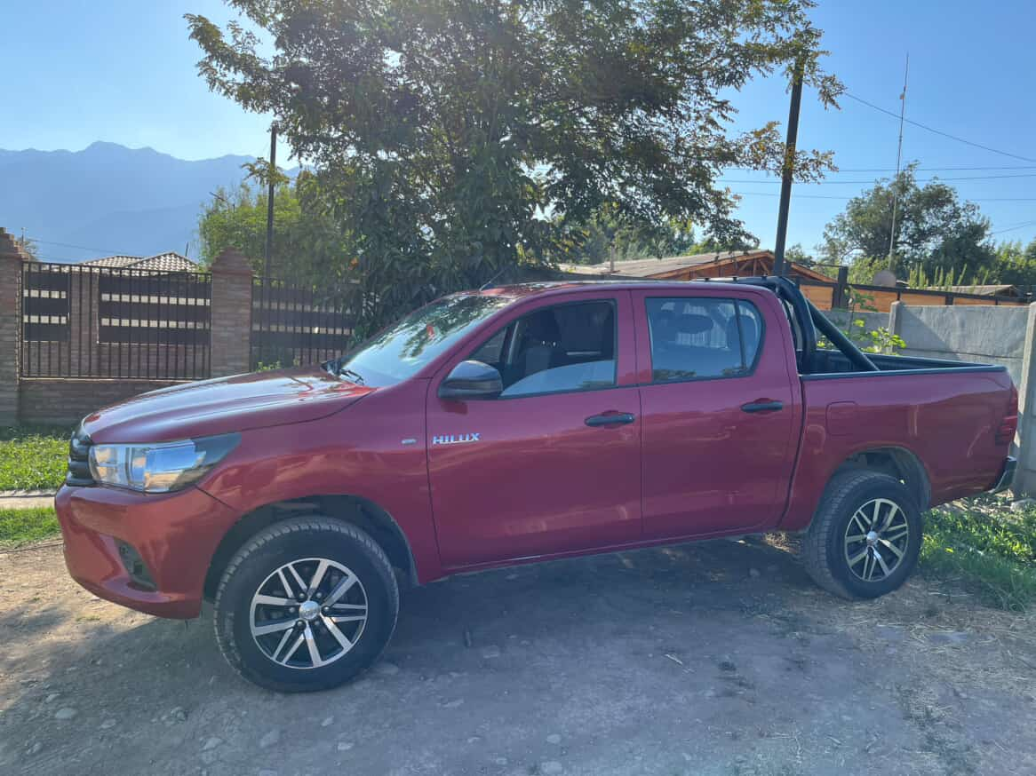 LOS ANDES: Atraparon a la estafadora, pero aún no recupera su camioneta: víctima denuncia desconocer paradero de su Toyota Hilux tras formalización