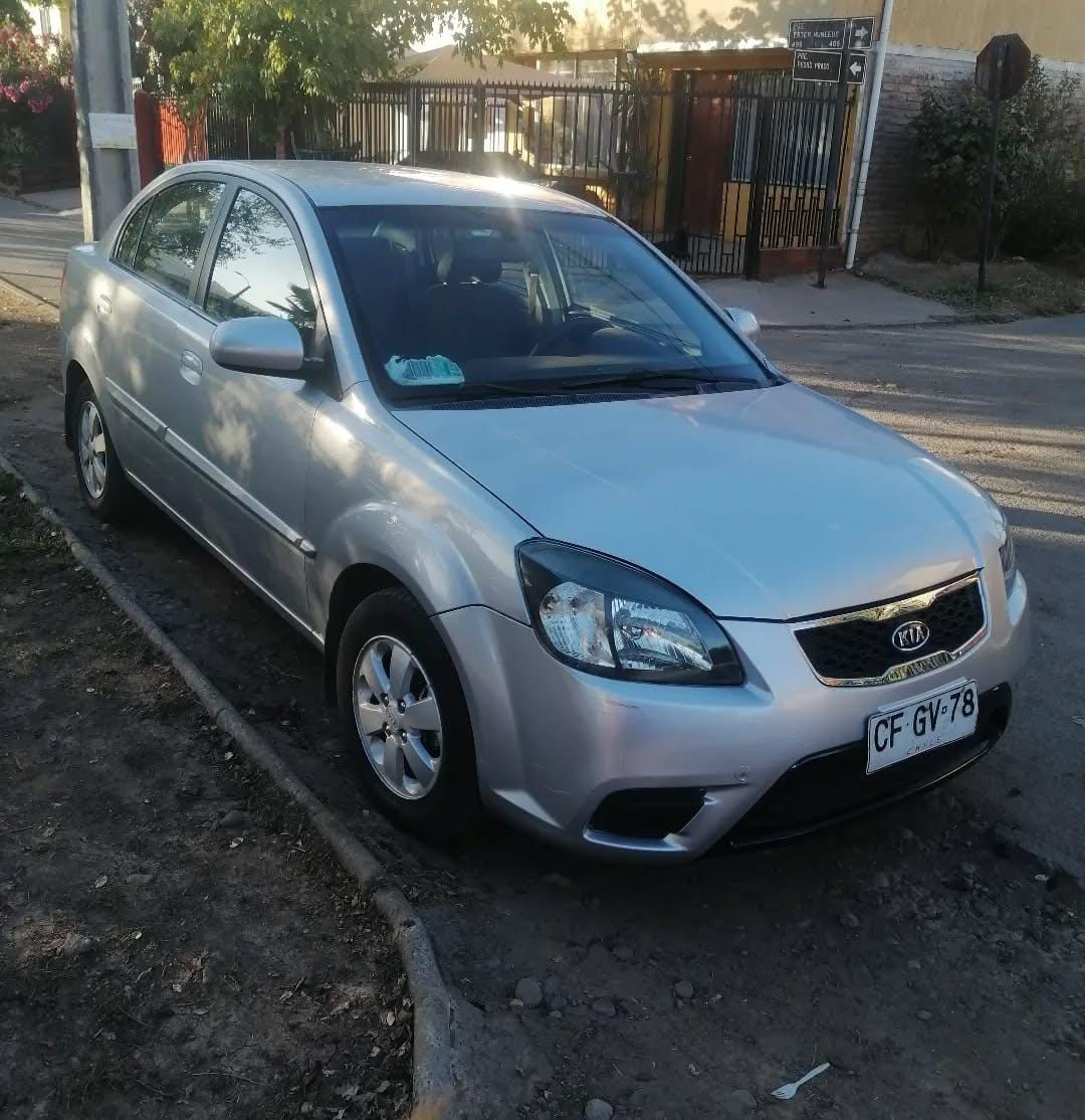 SAN FELIPE: Sujeto roba auto luego de sustraer chaqueta y llaves de persona que bailaba al interior de una discoteque en San Felipe
