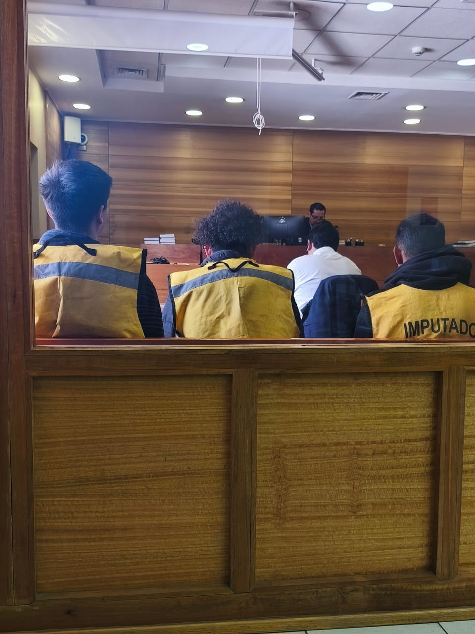 LOS ANDES: Peligrosos delincuentes aprovecharon la madrugada de Halloween para cometer asaltos a punta de cuchillos: tres hombres en prisión preventiva