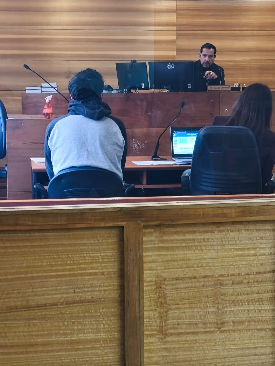 LOS ANDES: Alumno es sorprendido con marihuana dosificada para venta al interior de un colegio